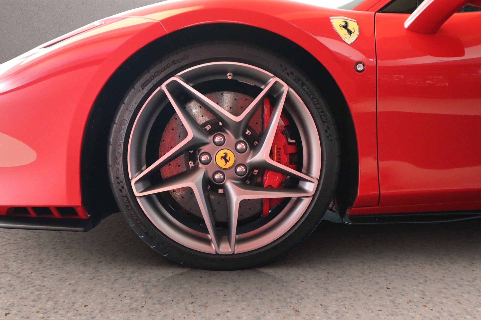 FERRARI F8 Tributo-image-24