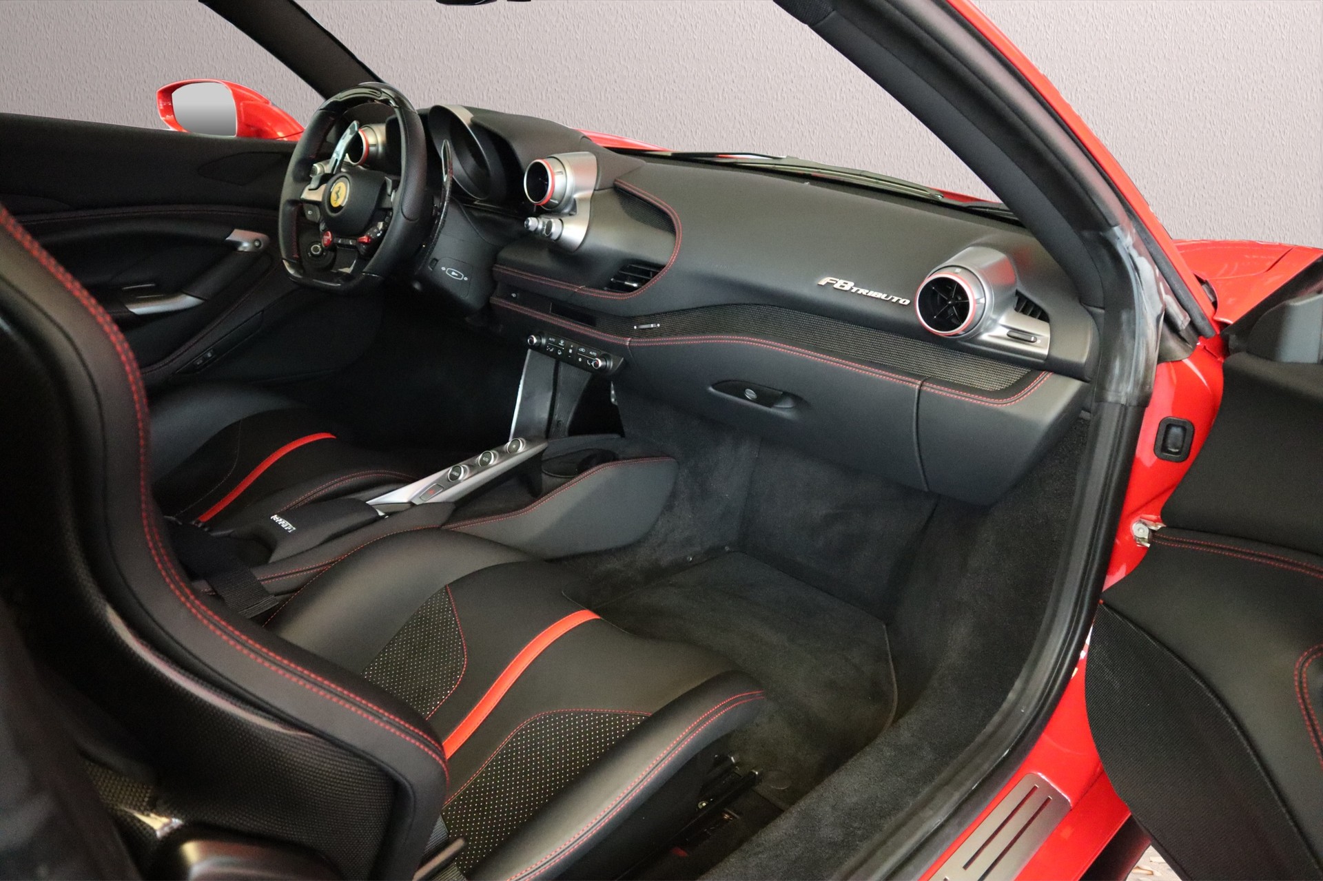 FERRARI F8 Tributo-image-18