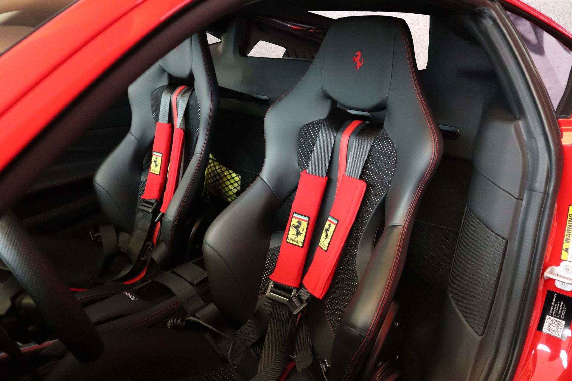 FERRARI F8 Tributo-image-19