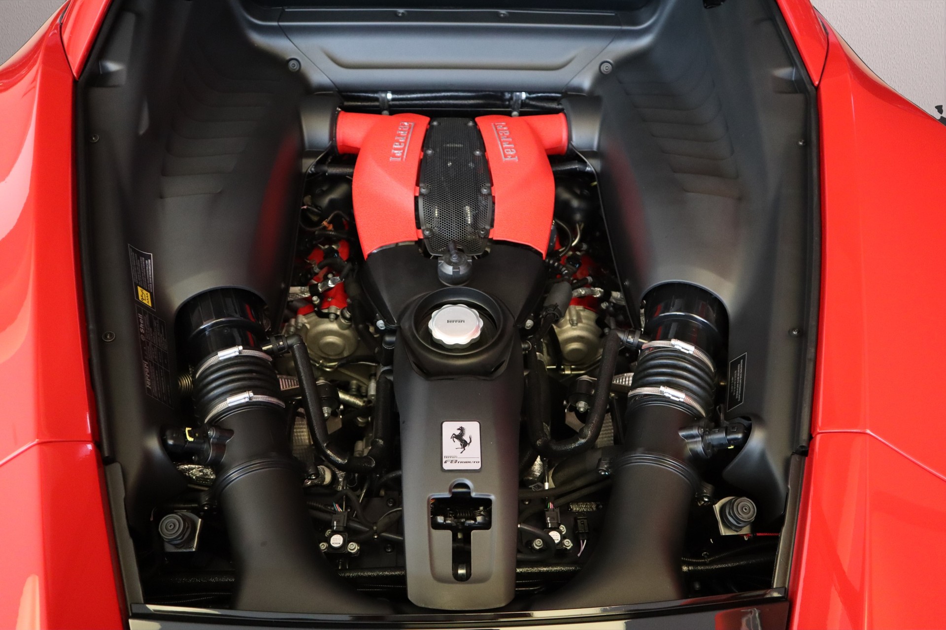 FERRARI F8 Tributo-image-23