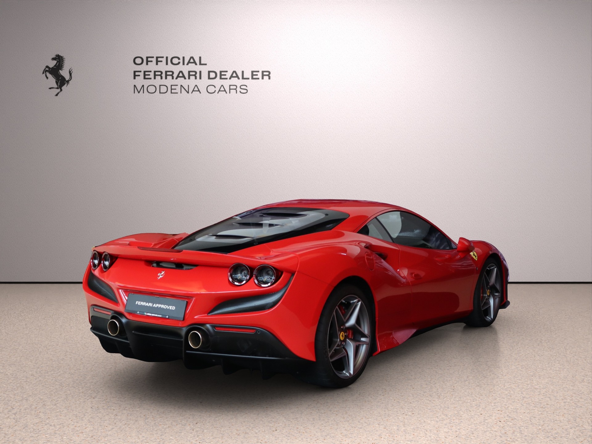 FERRARI F8 Tributo-image-1