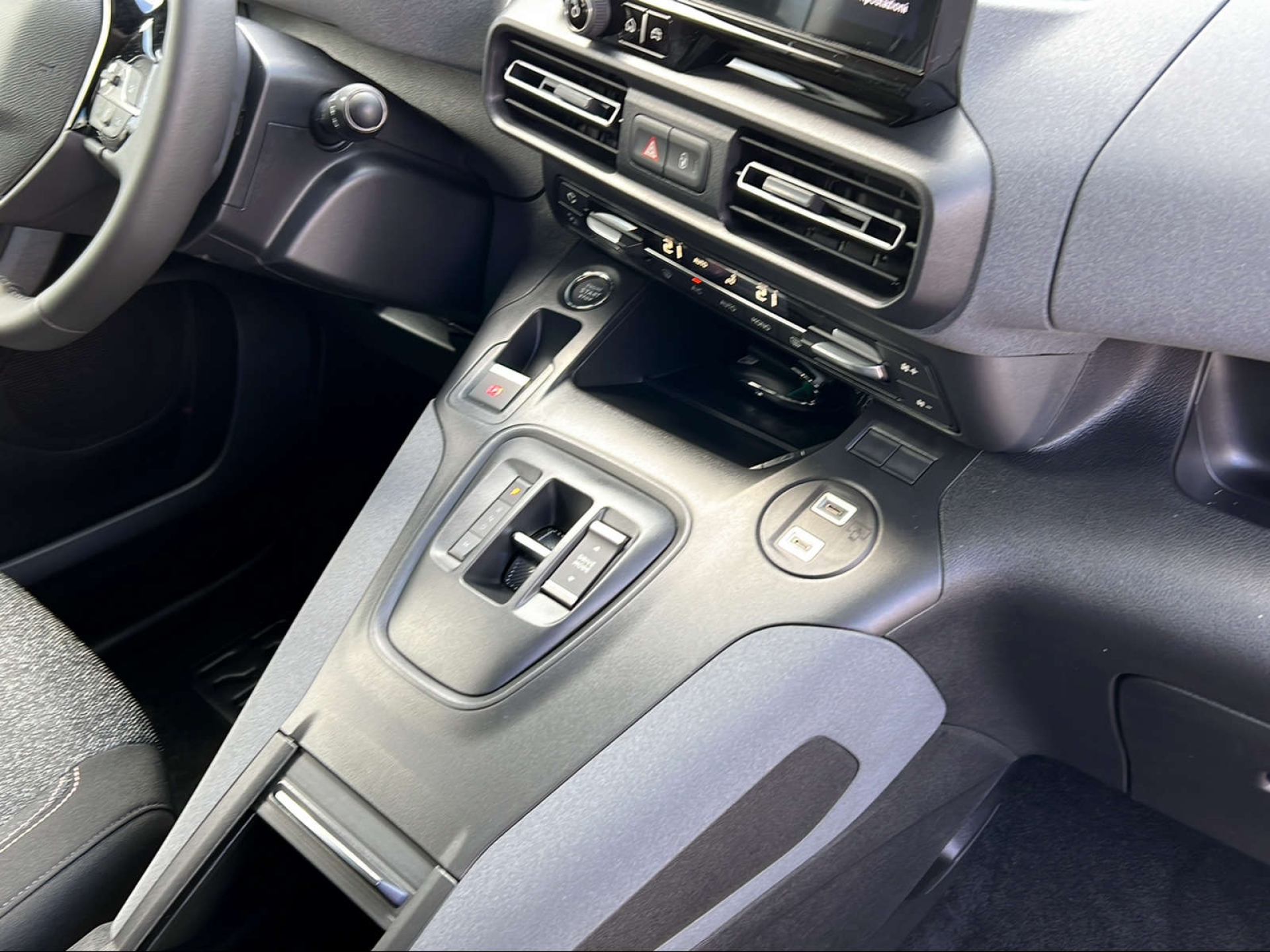 PEUGEOT Rifter Long 1.5 BlueHDi 130 Al-image-9