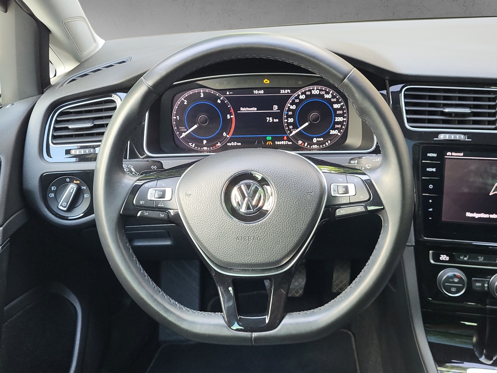 VW Golf Variant Highline 2.0TDI 150PS DSG 4Motion-image-12