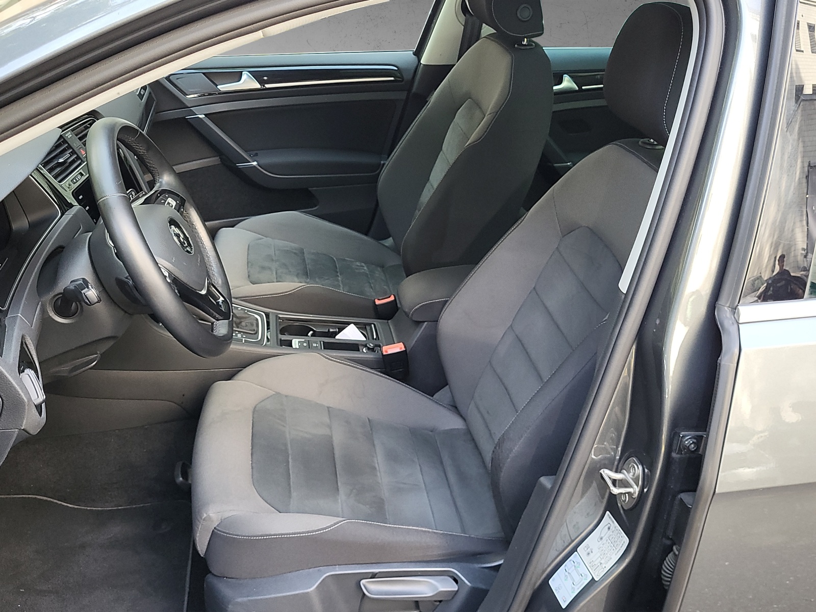VW Golf Variant Highline 2.0TDI 150PS DSG 4Motion-image-8