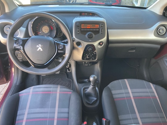 PEUGEOT 108 1.2 VTi Active-image-8