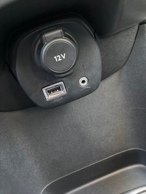 PEUGEOT 108 1.2 VTi Active-image-11