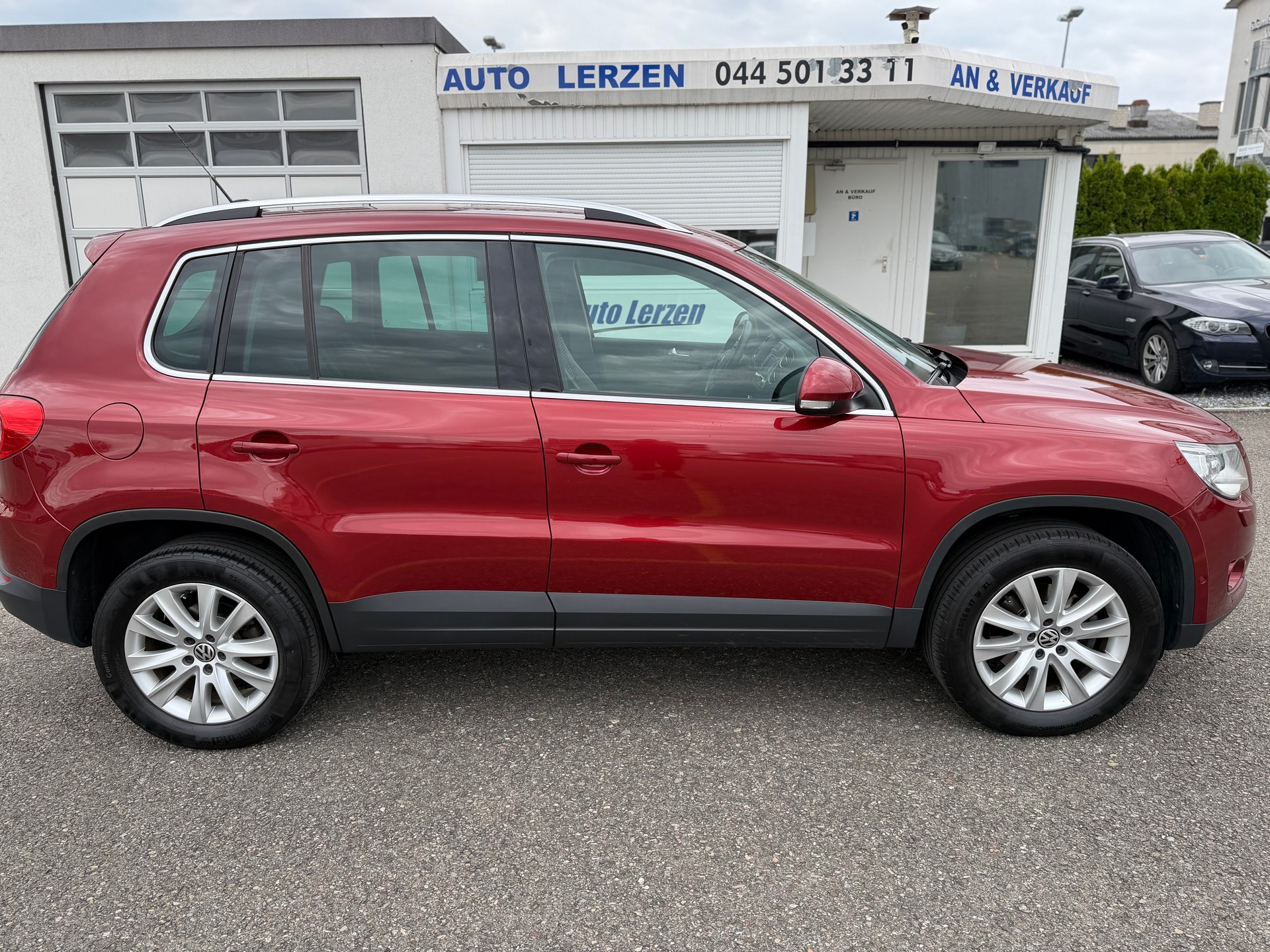 VW Tiguan 2.0 TDI Sport&Style Tiptronic 4x4-image-3