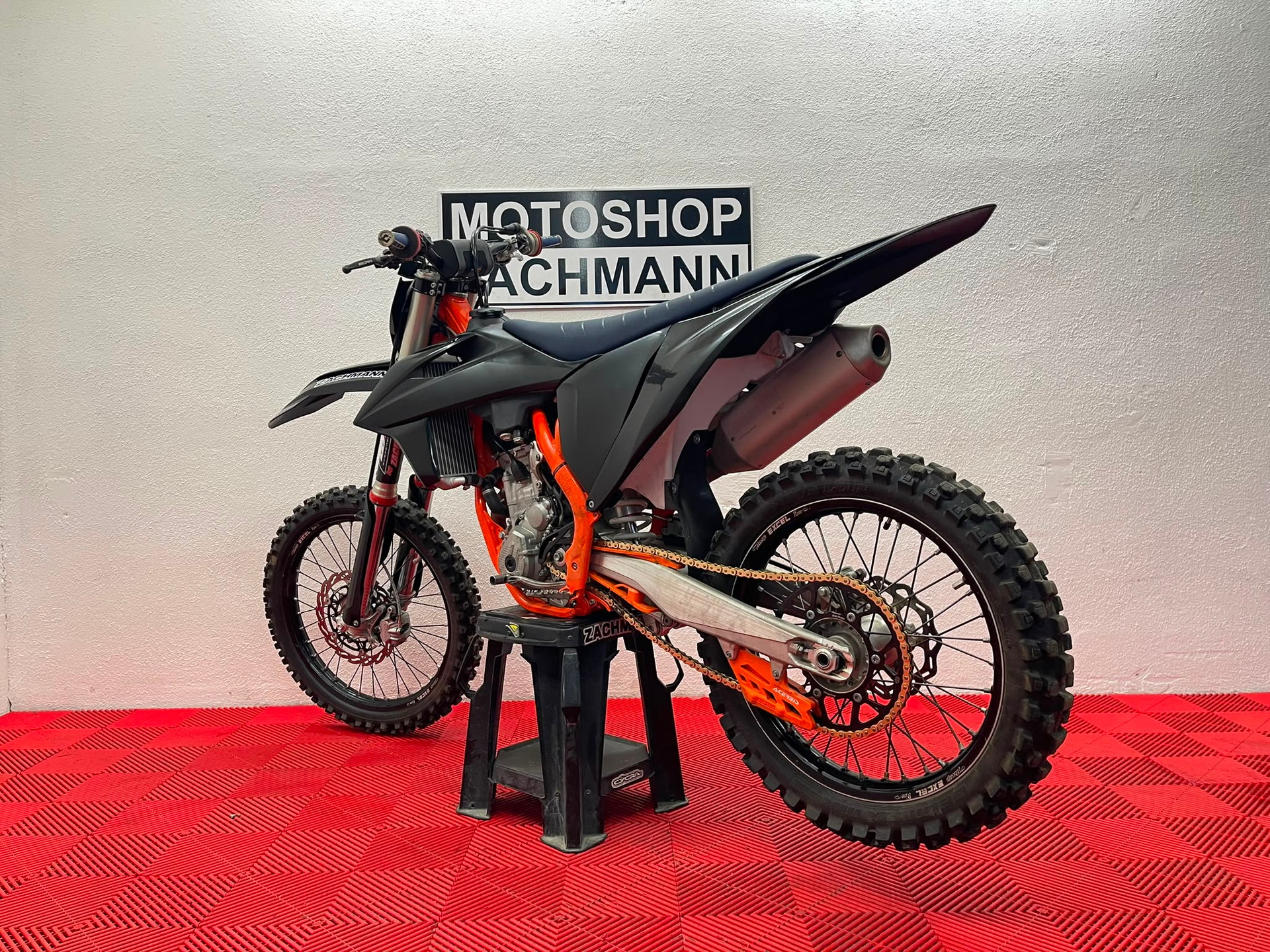 KTM 250 SX-F 2022-image-4