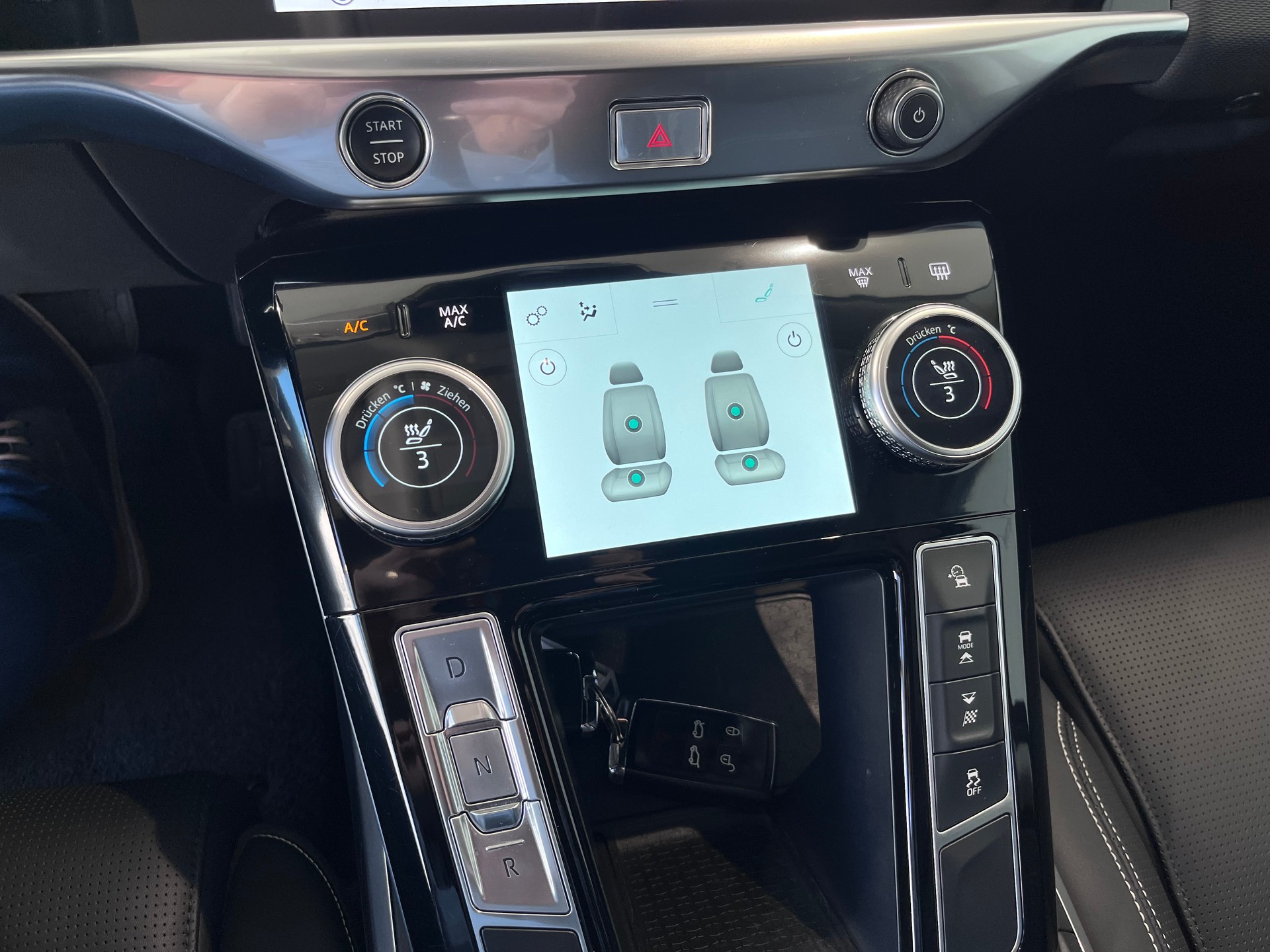 JAGUAR I-Pace EV400 HSE AWD-image-10