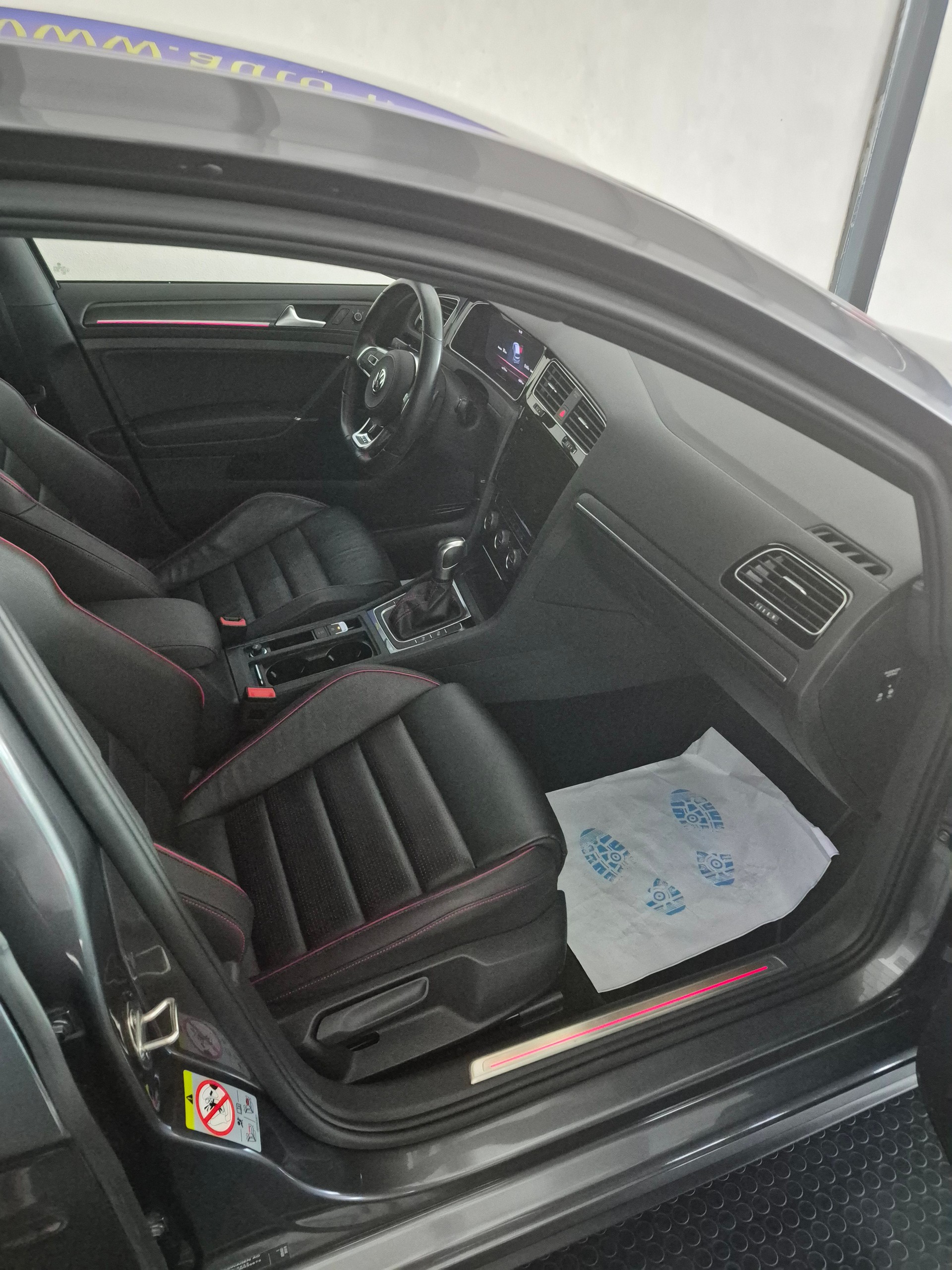 VW Golf 2.0 TSI GTI Performance DSG-image-8