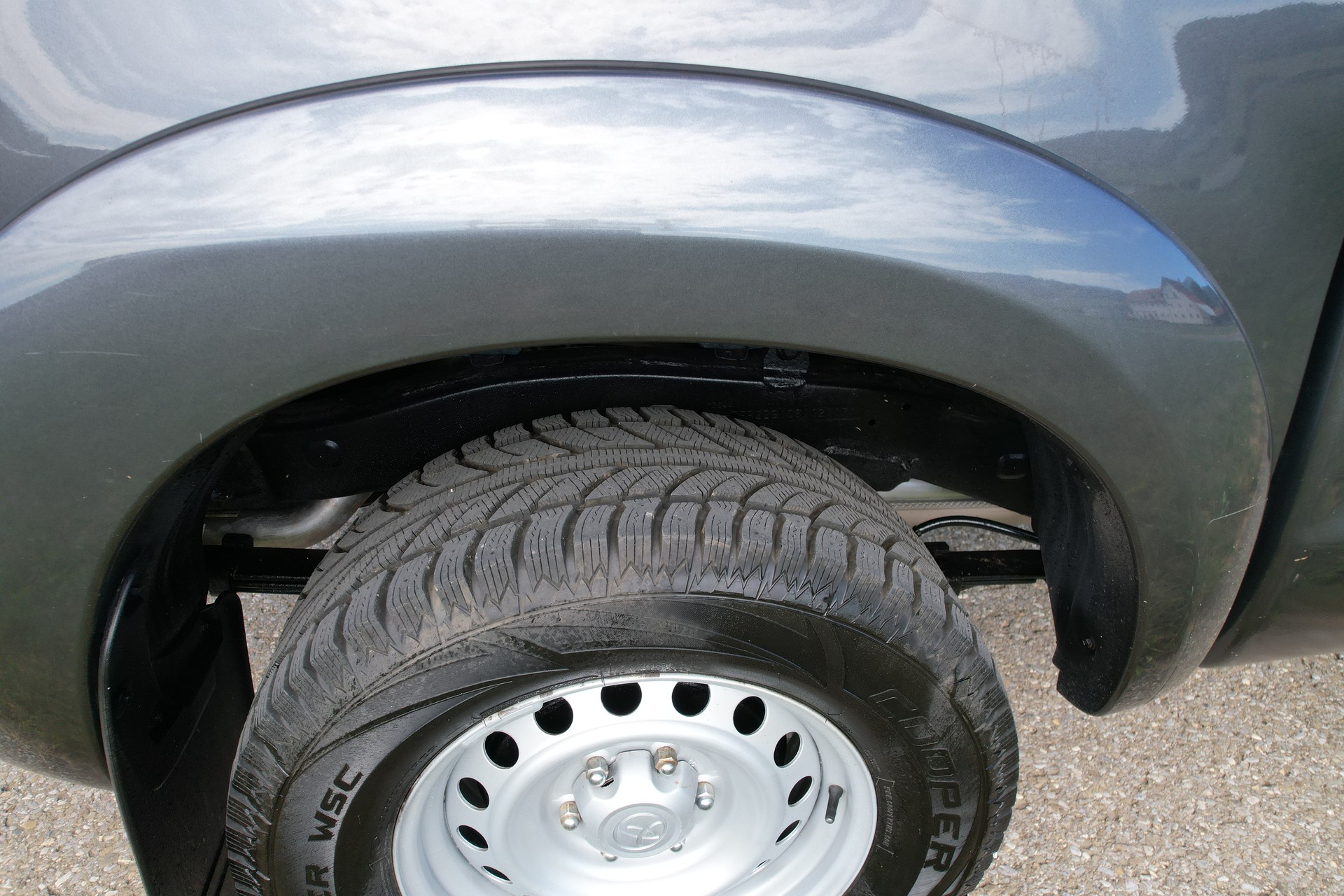 TOYOTA Hilux 2.5D 4WD Double Cab Luna-image-9