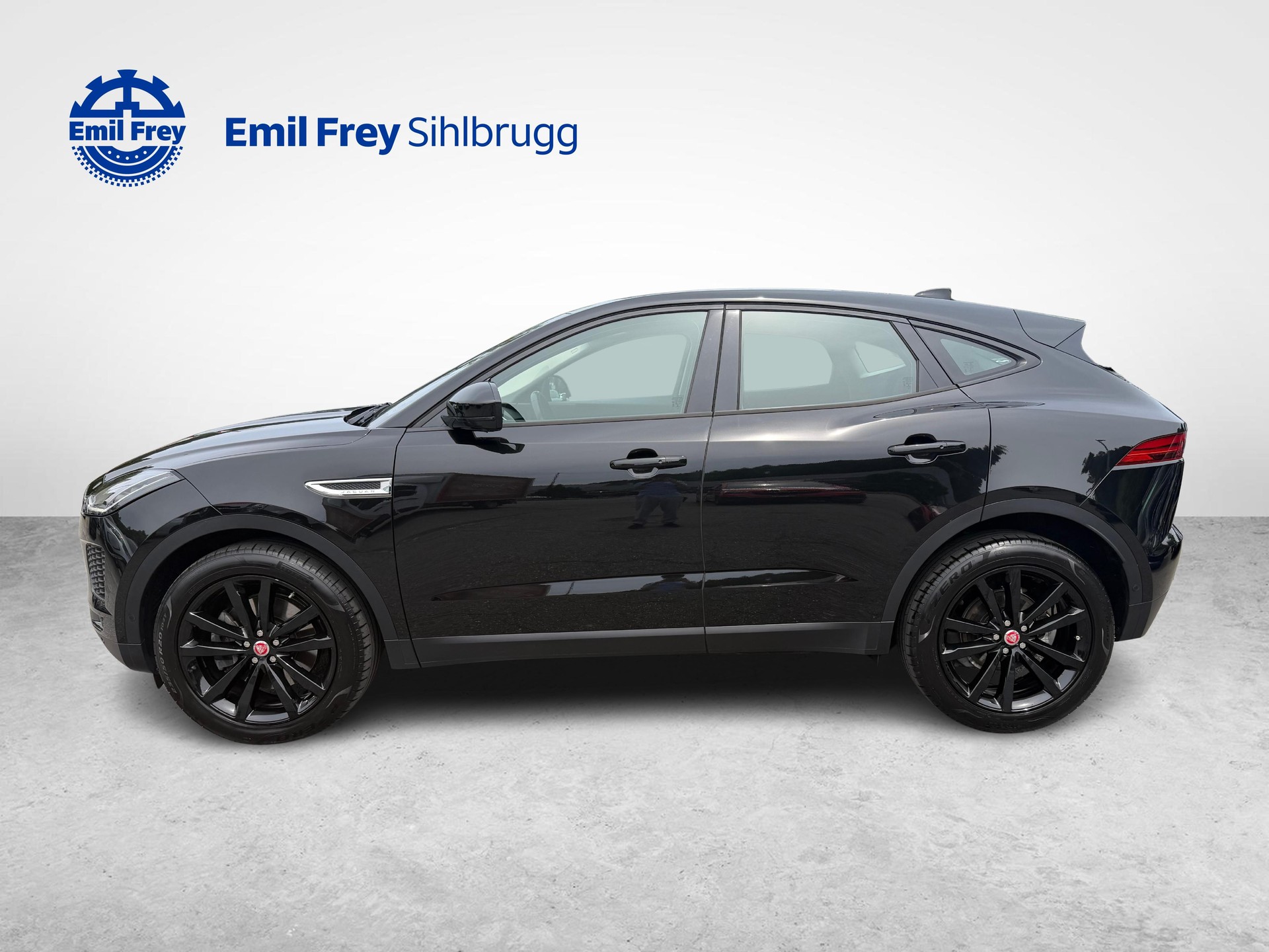 JAGUAR E-Pace 2.0 T 200 SE AWD-image-4