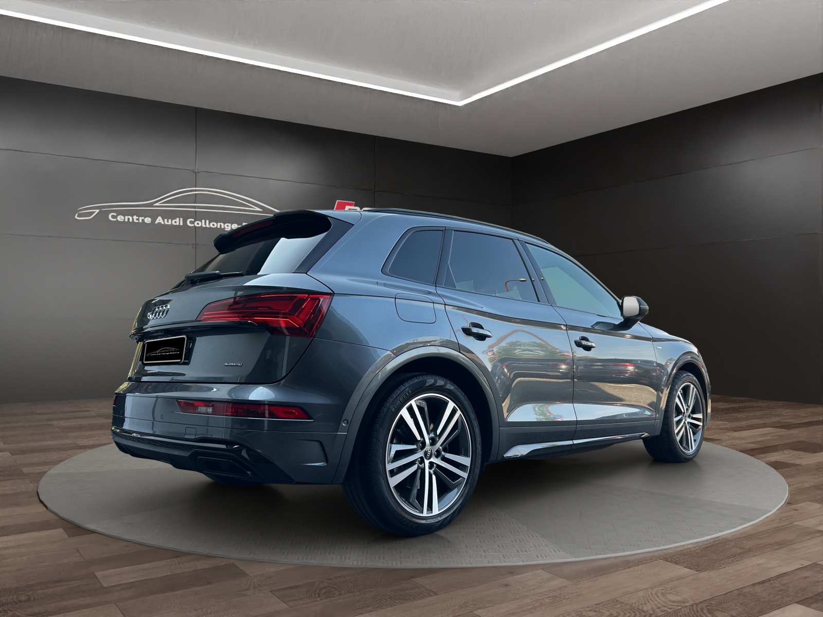 AUDI Q5 40 TDI Black Edition quattro S-tronic-image-5
