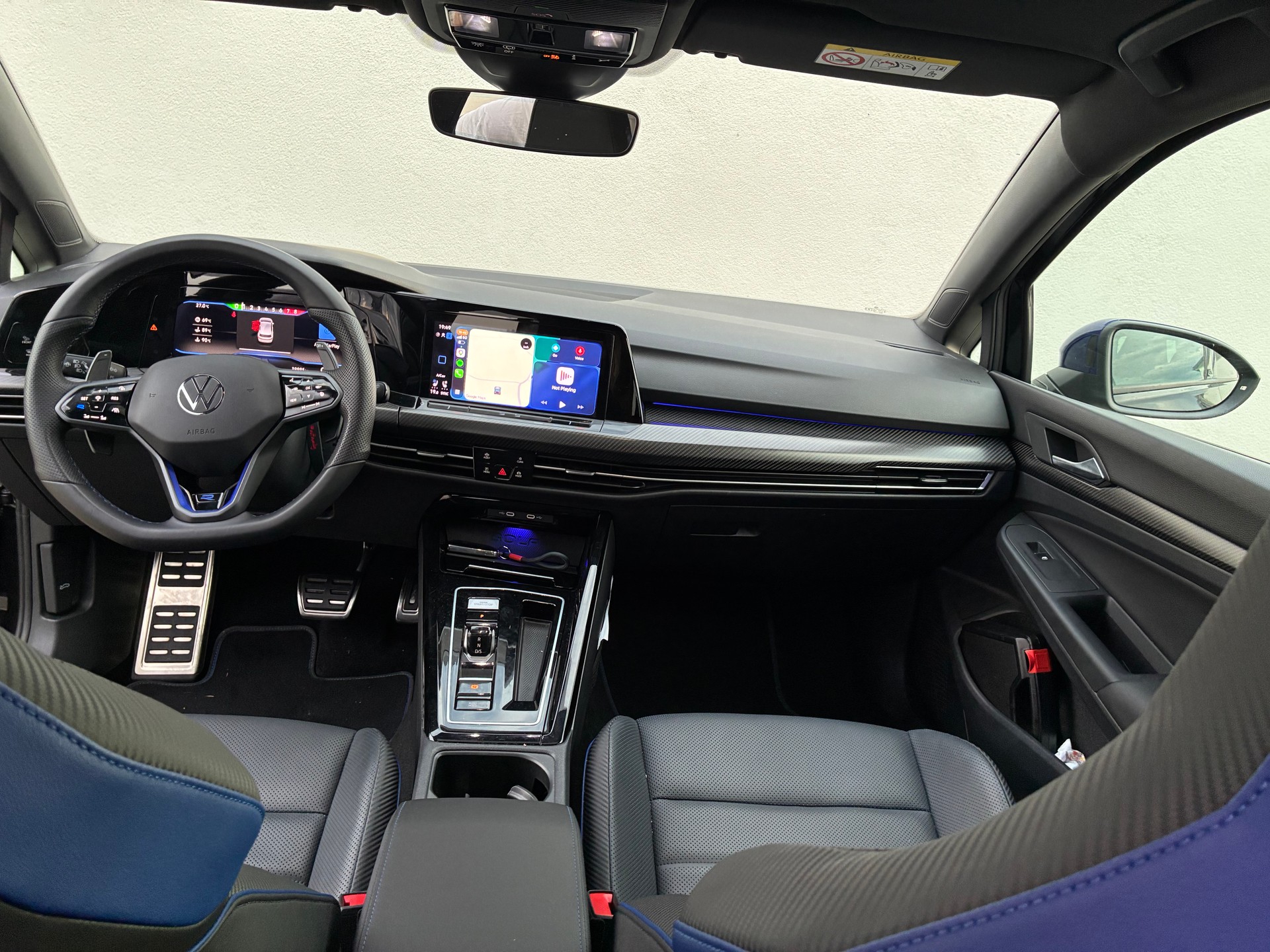 VW 2.0 TSI R 20 Years DSG 4motion-image-5