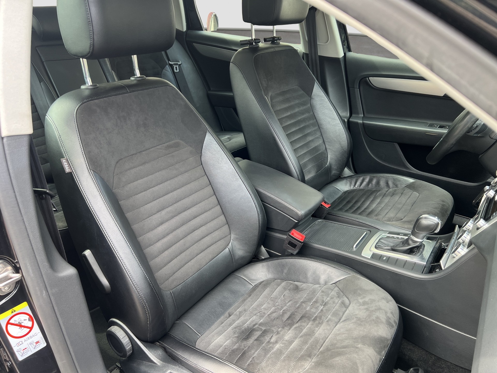 VW Passat Variant 1.8 TSI Comfortline DSG-image-14