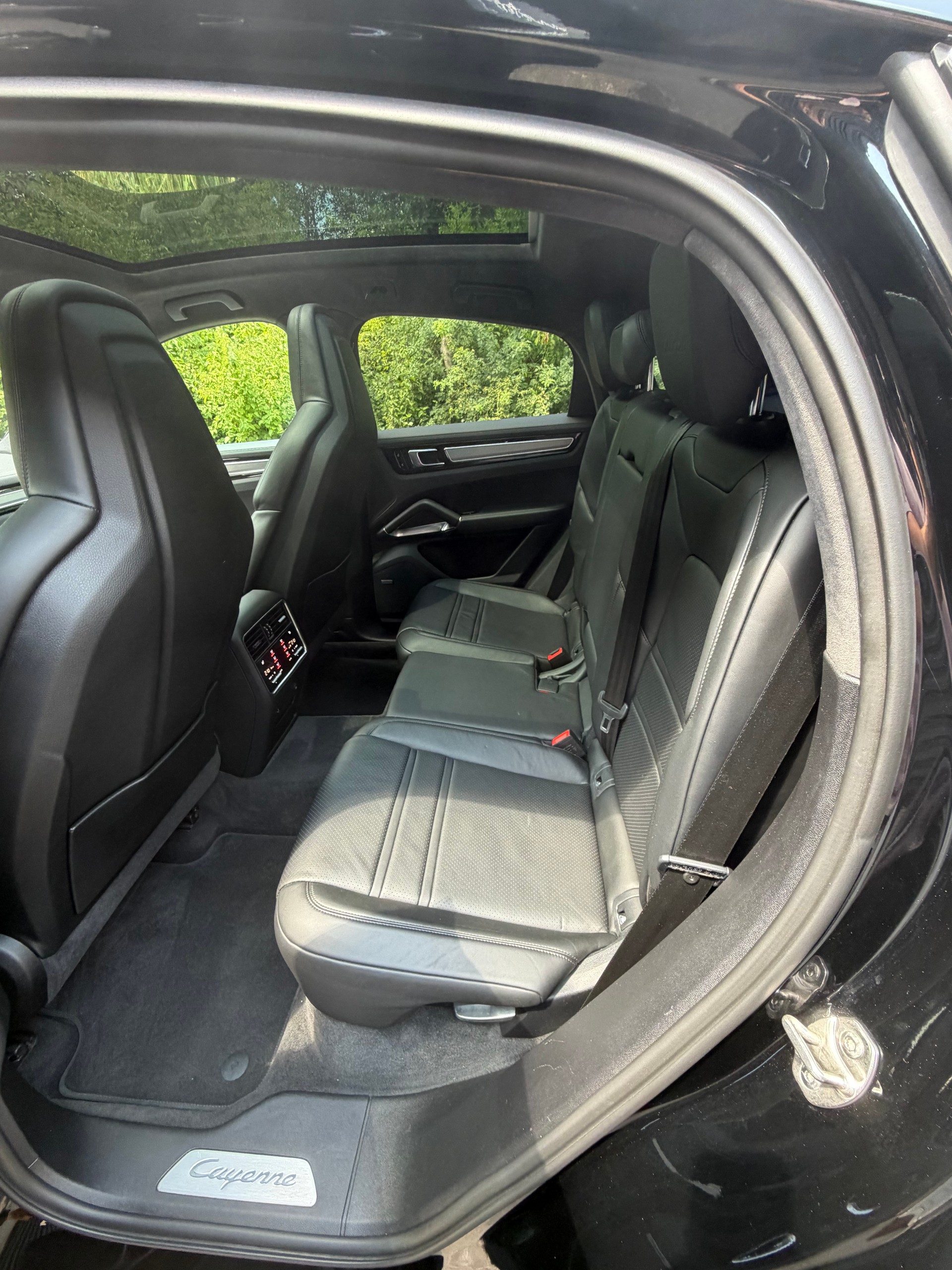 PORSCHE Cayenne Turbo Coupé-showroom-element-3
