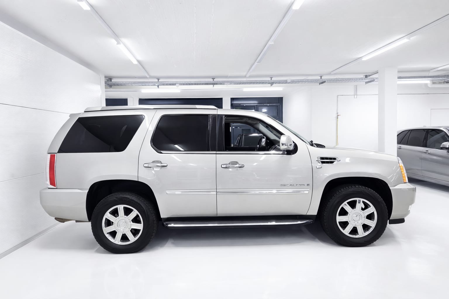 CADILLAC Escalade 6.2 Sport Luxury-image-2