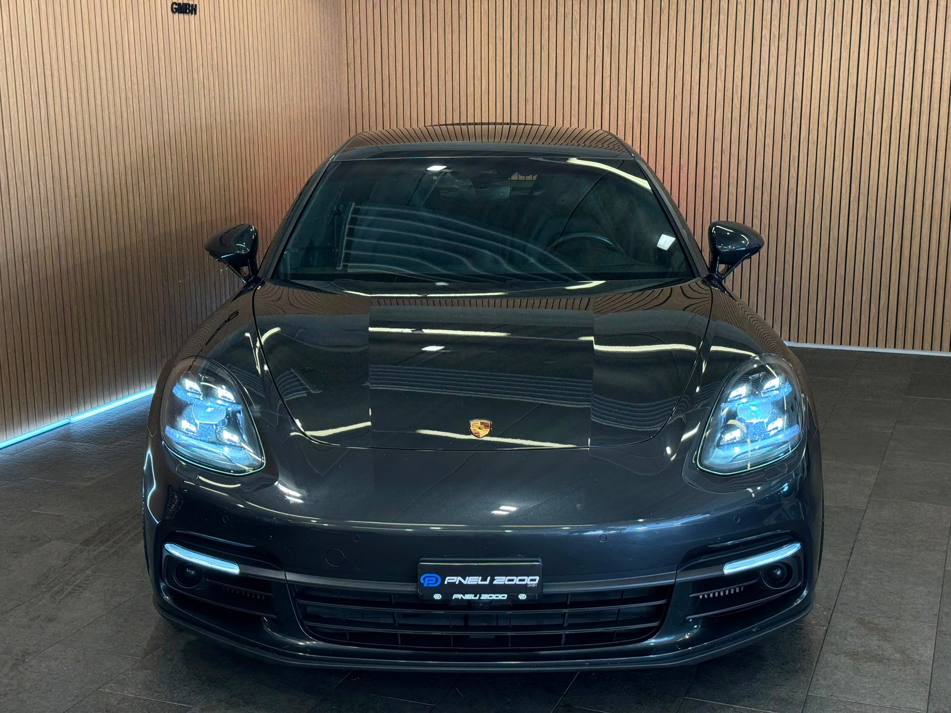 PORSCHE Panamera 4 E-Hybrid Sport Turismo PDK-showroom-element-2