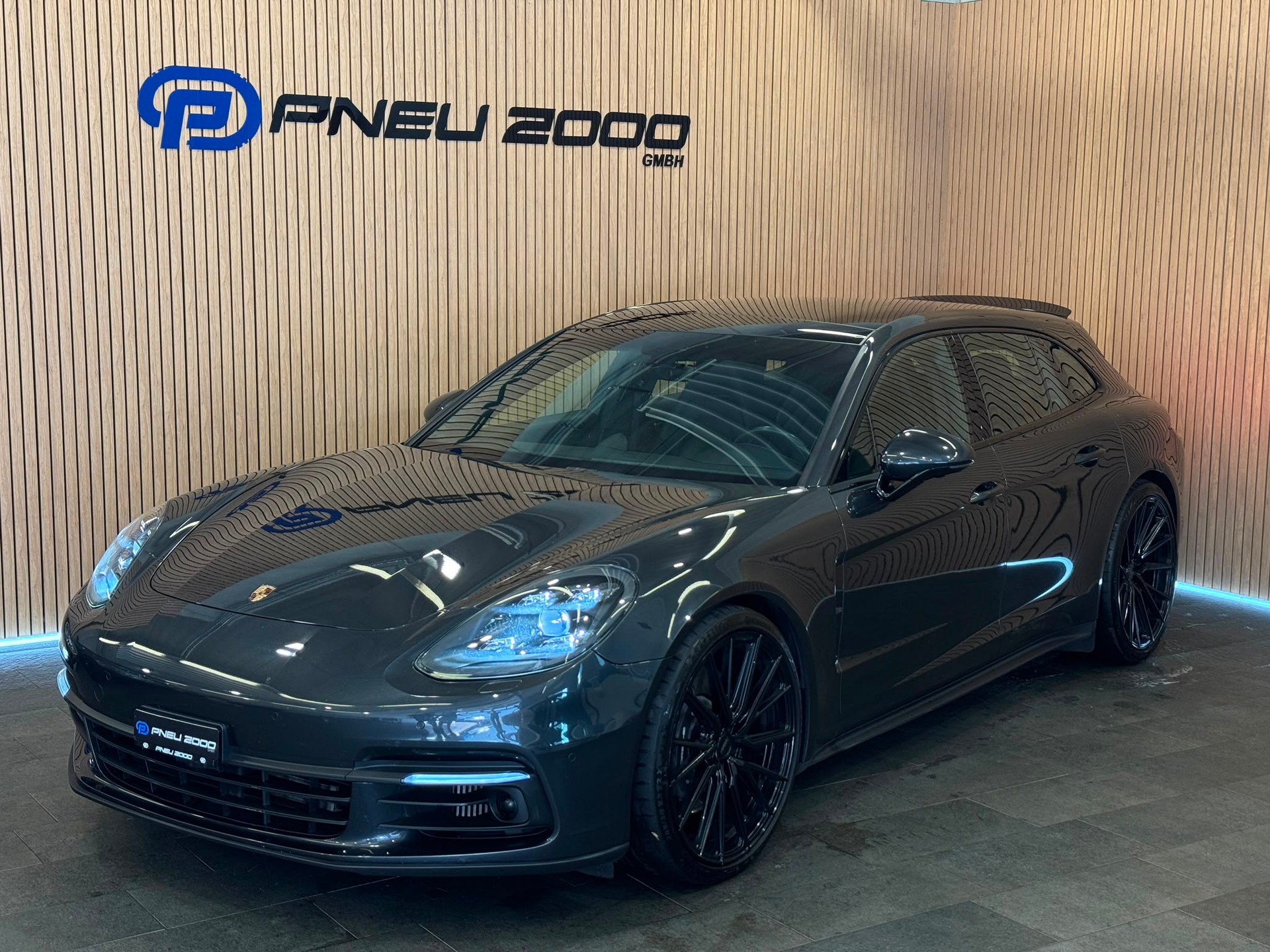PORSCHE Panamera 4 E-Hybrid Sport Turismo PDK-showroom-element-1