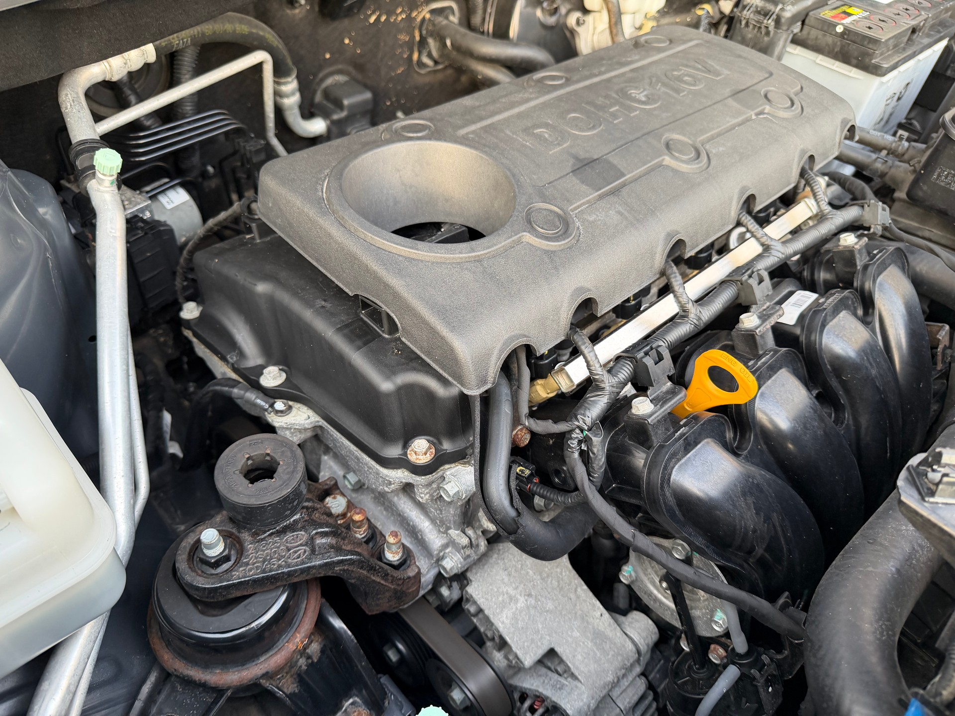 HYUNDAI iX 35 2.0 Premium 4WD Automatic-image-32