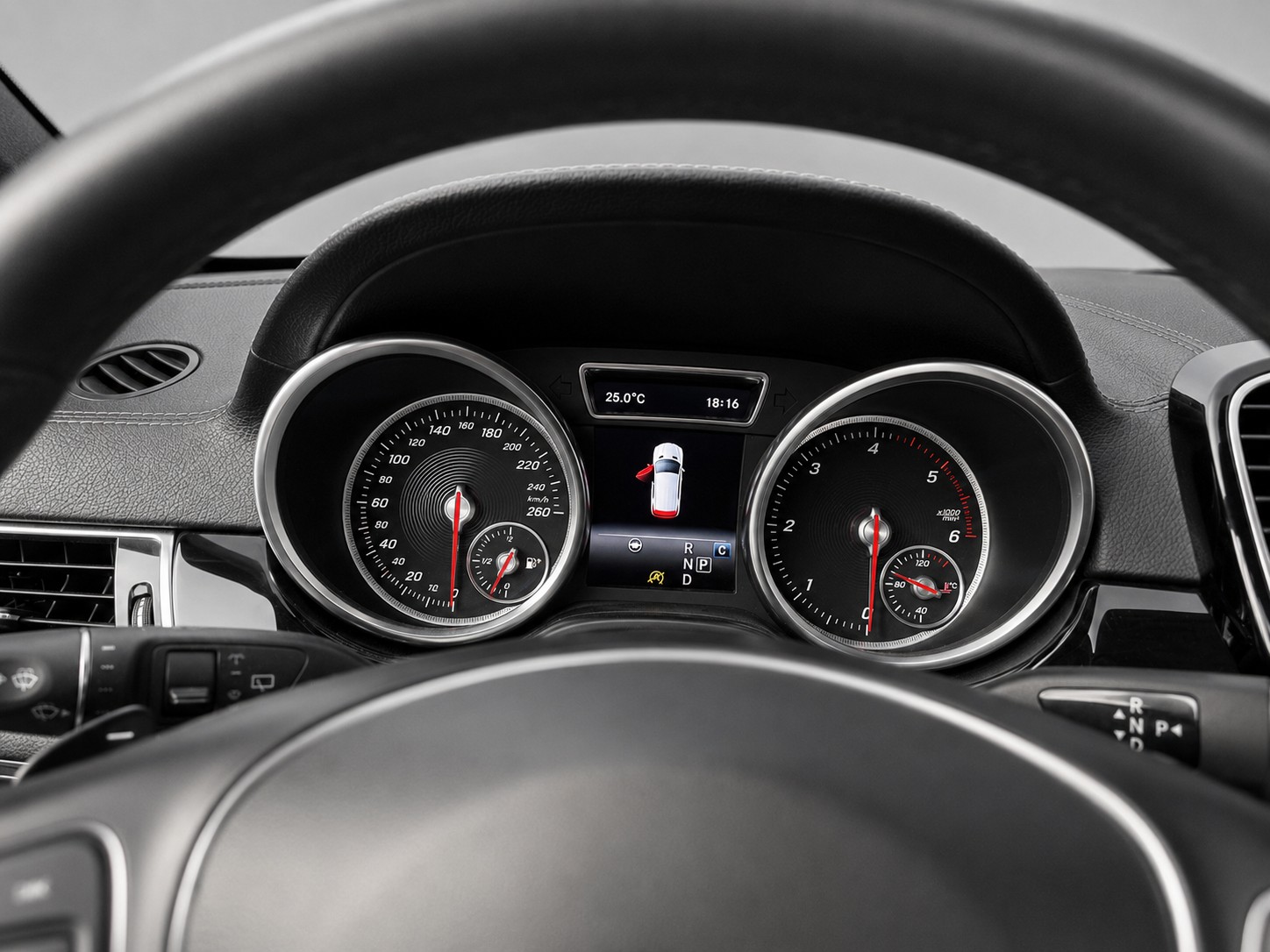 MERCEDES-BENZ GLE 350 d-image-8