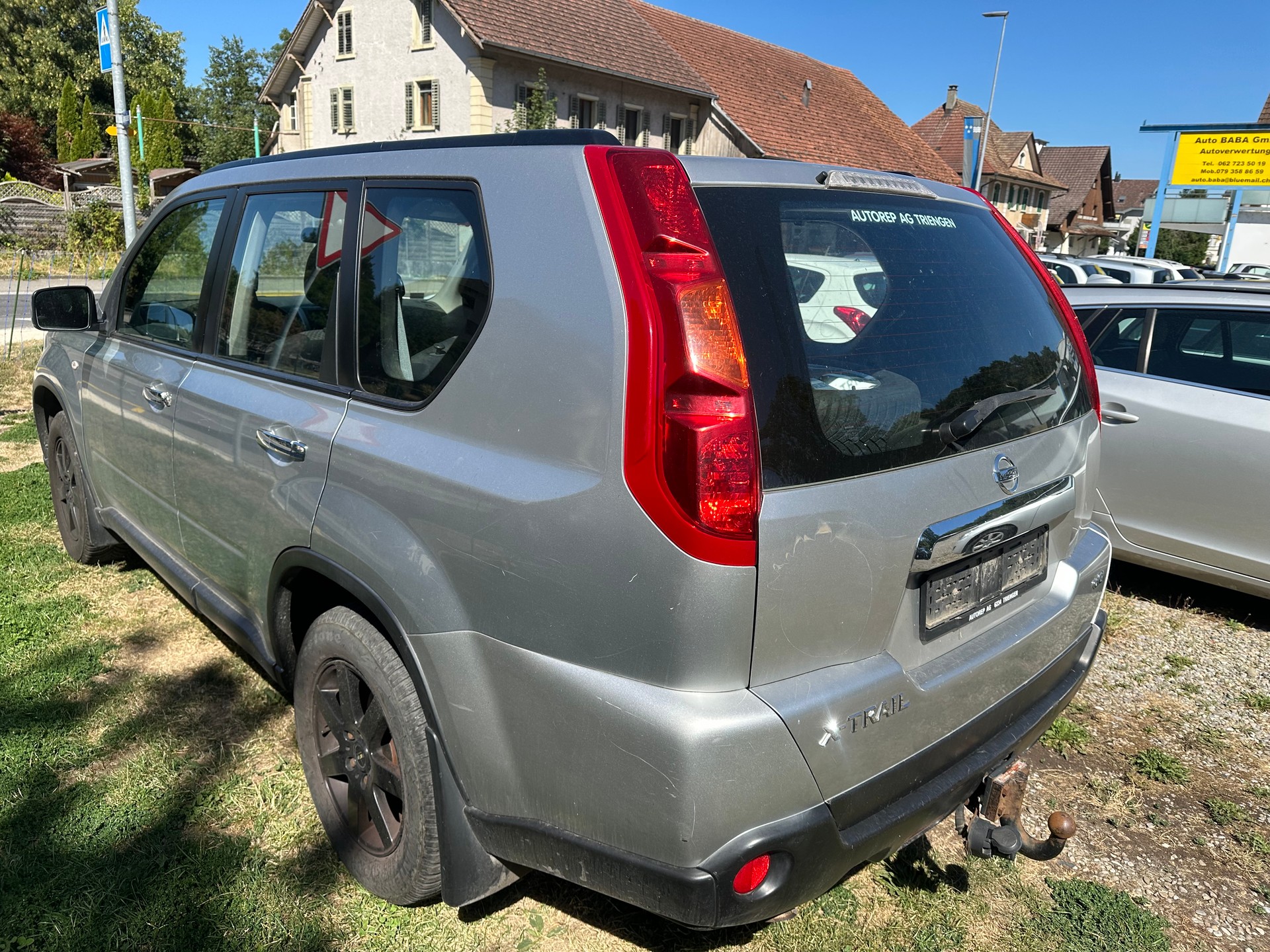 NISSAN X-Trail 2.0 dCi 16V Platinum Automatic-image-4