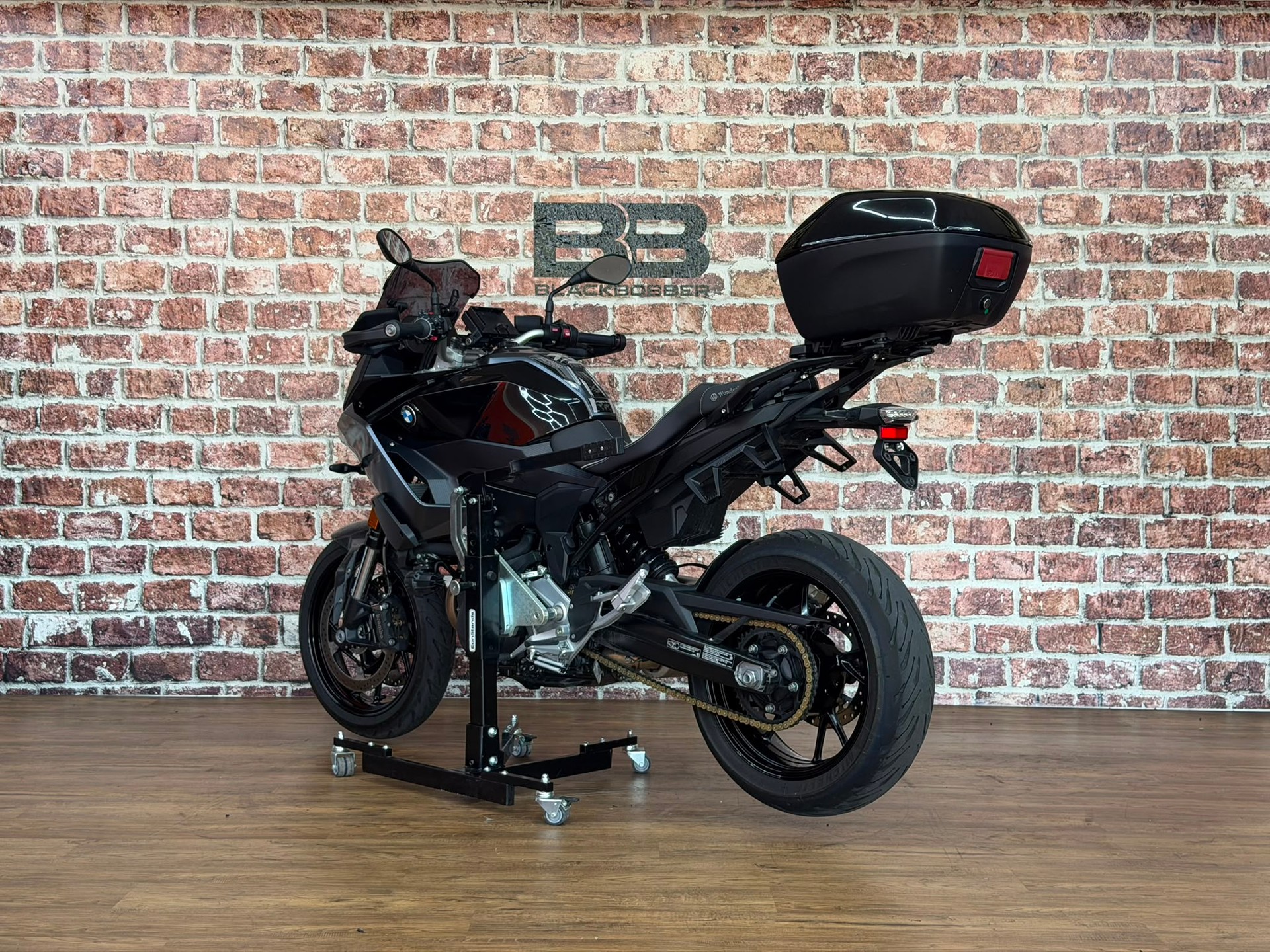 BMW F 900 XR ABS-showroom-element-3