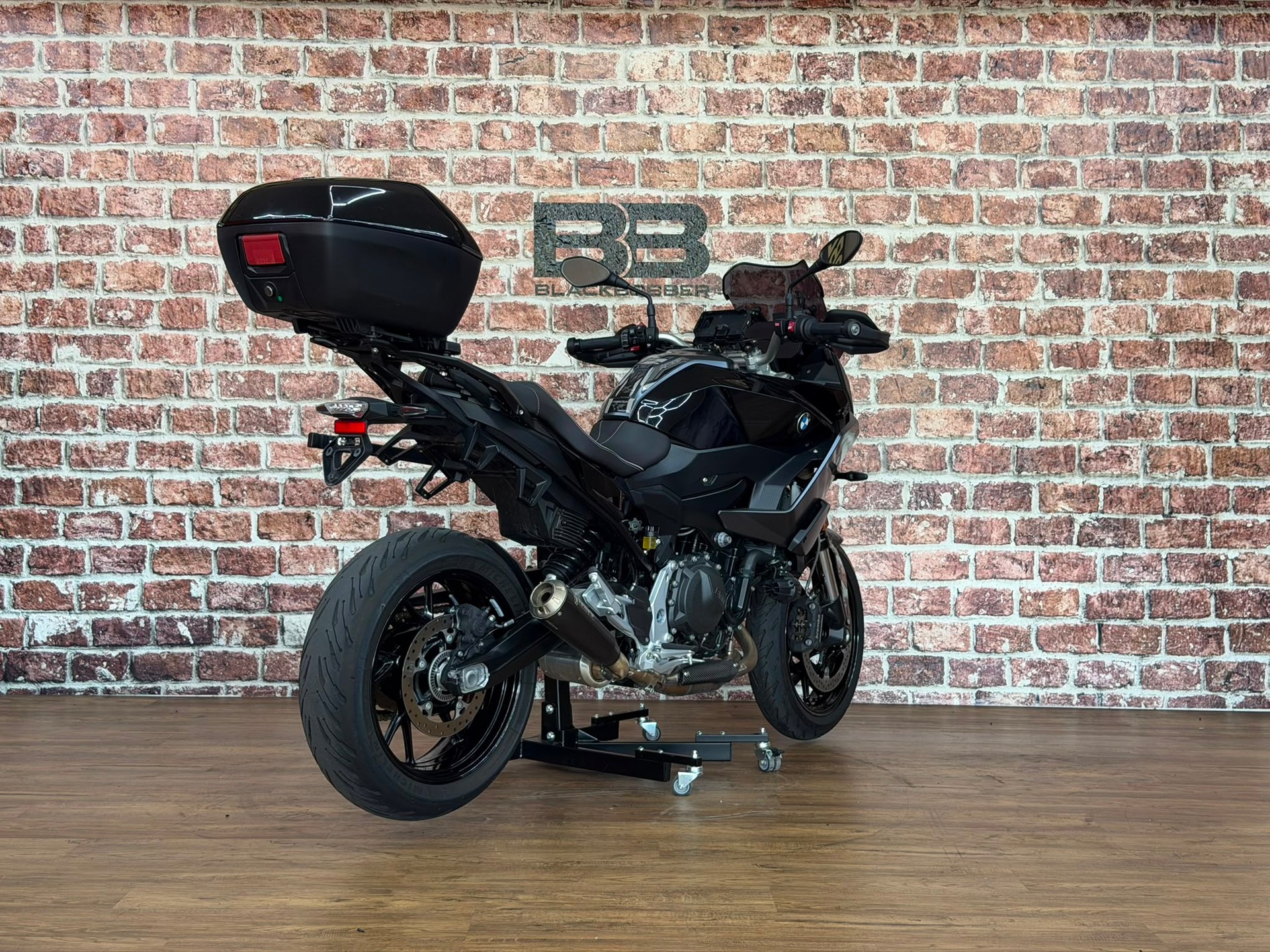 BMW F 900 XR ABS-showroom-element-2