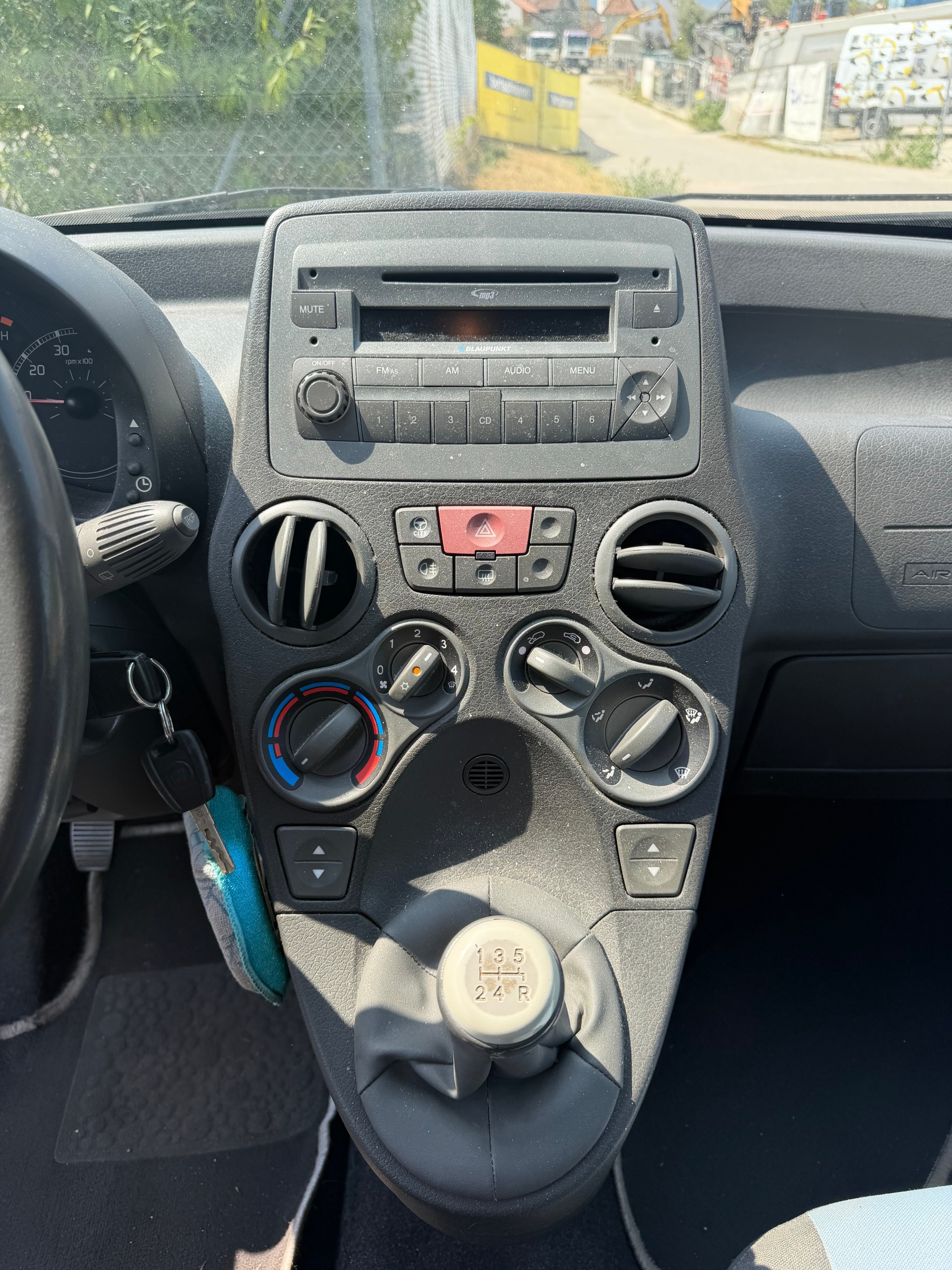 FIAT Panda 1.2 Emotion-image-5