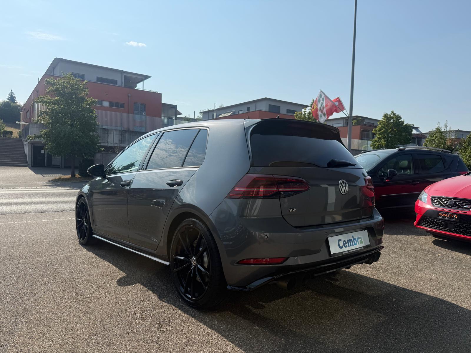 VW Golf 2.0 TSI R 4Motion DSG-image-2
