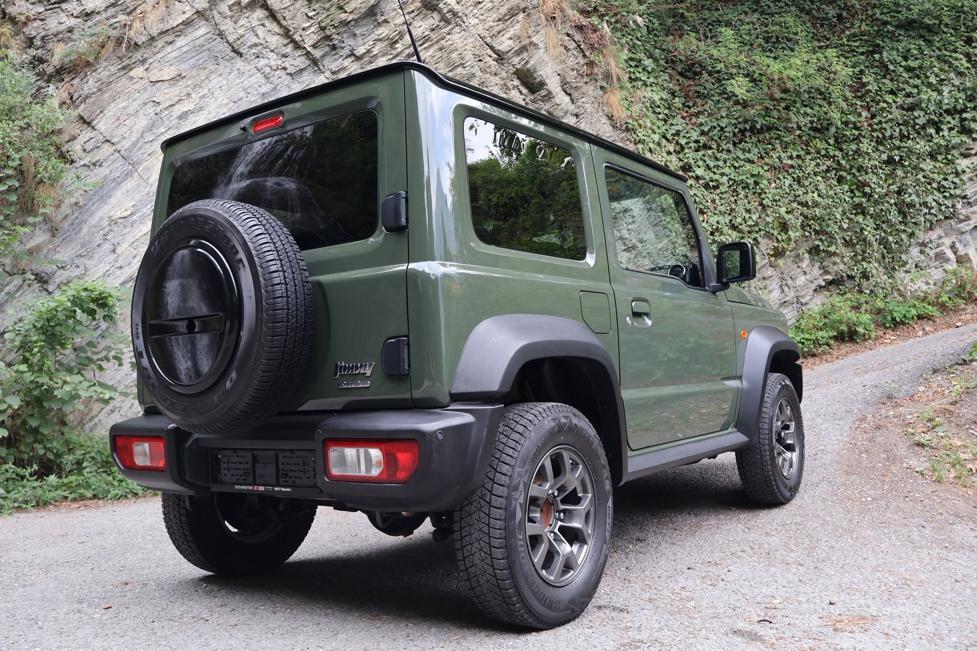 SUZUKI Jimny 1.5 Compact+ 4x4-image-8