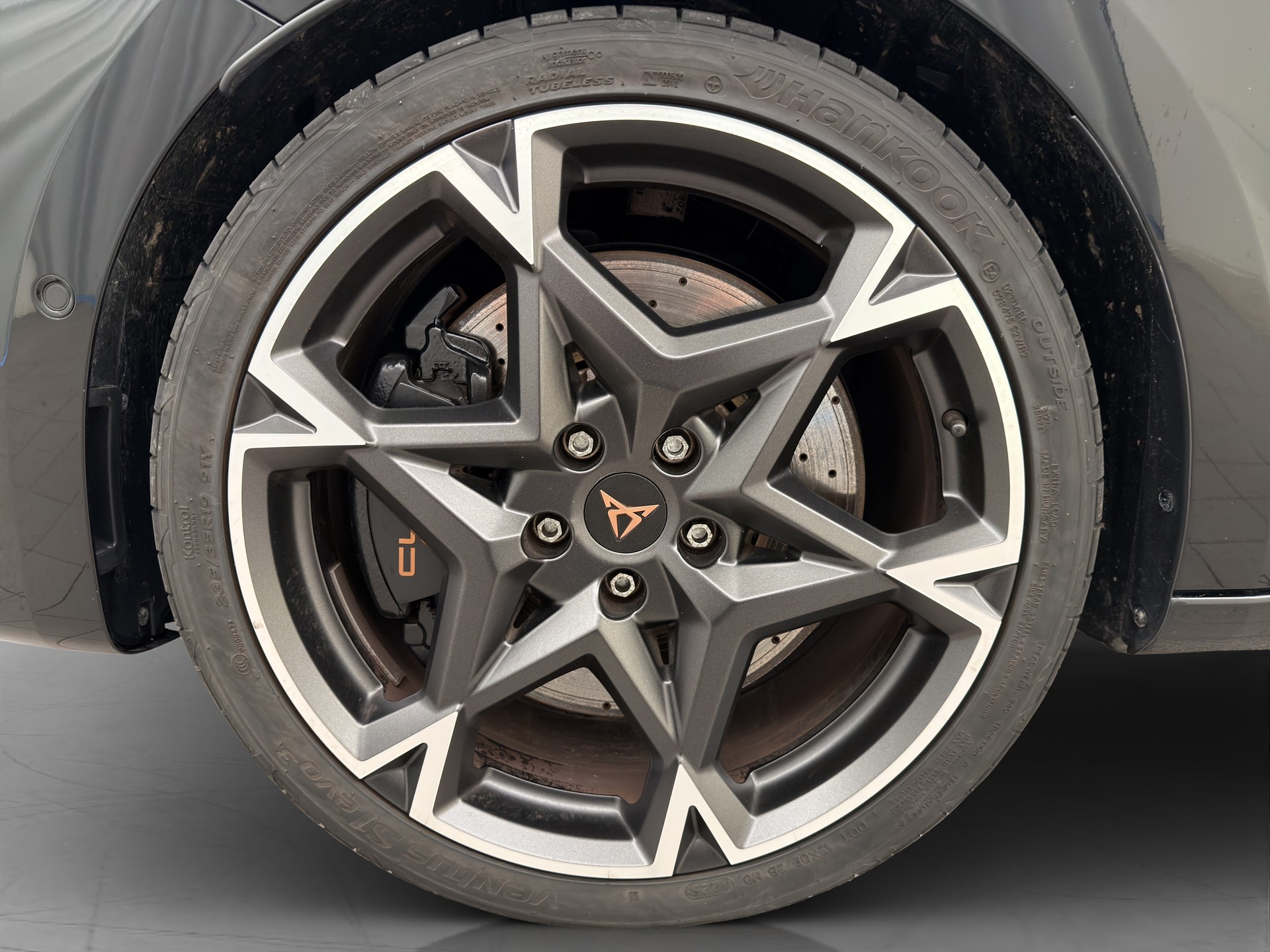 CUPRA Leon ST 2.0 TSI 333 VZ 4Drive-image-14
