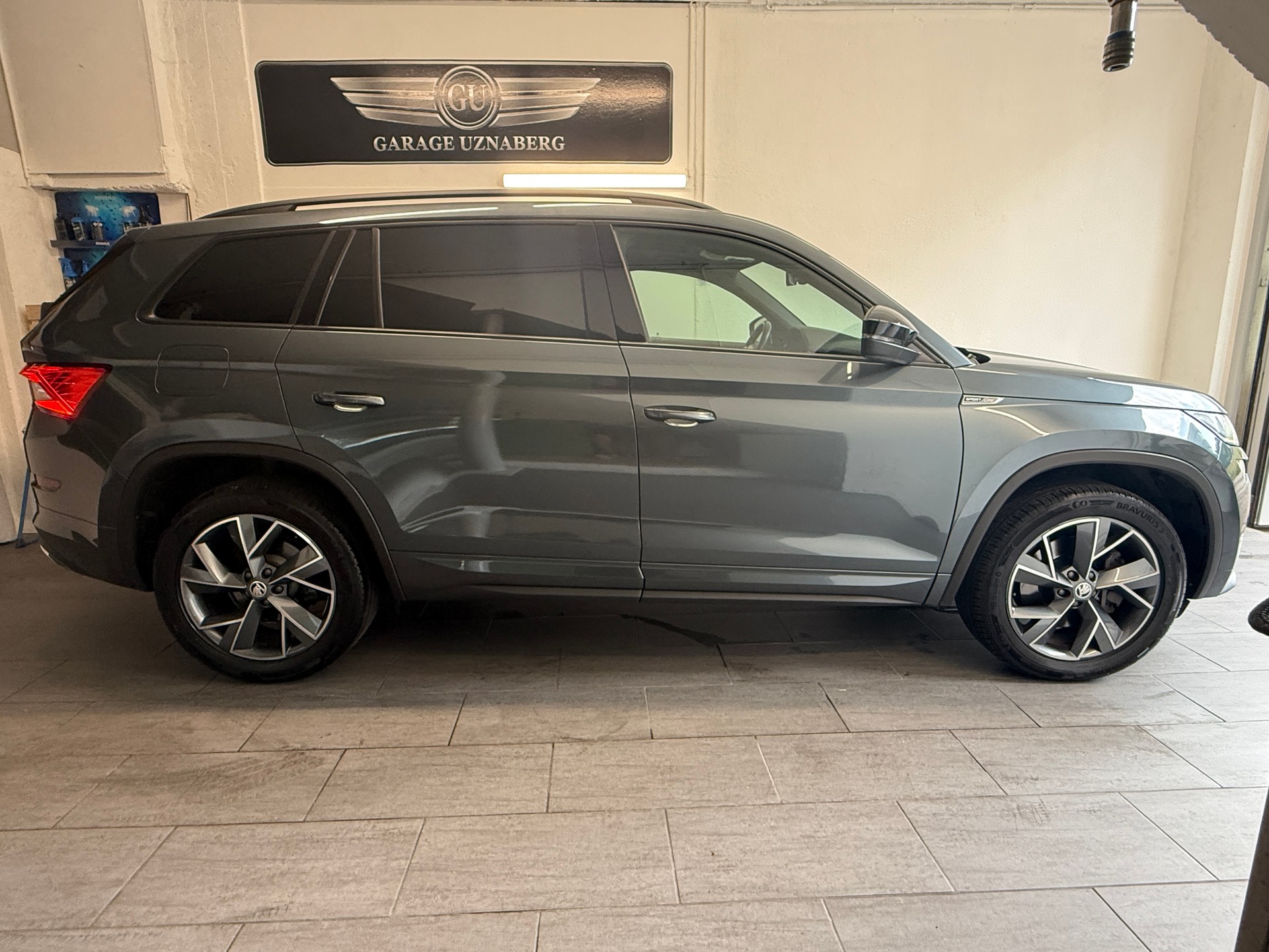 SKODA Kodiaq 2.0 TDI CR Sport Line 4x4 DSG Ab 250.- pro Monat-image-5