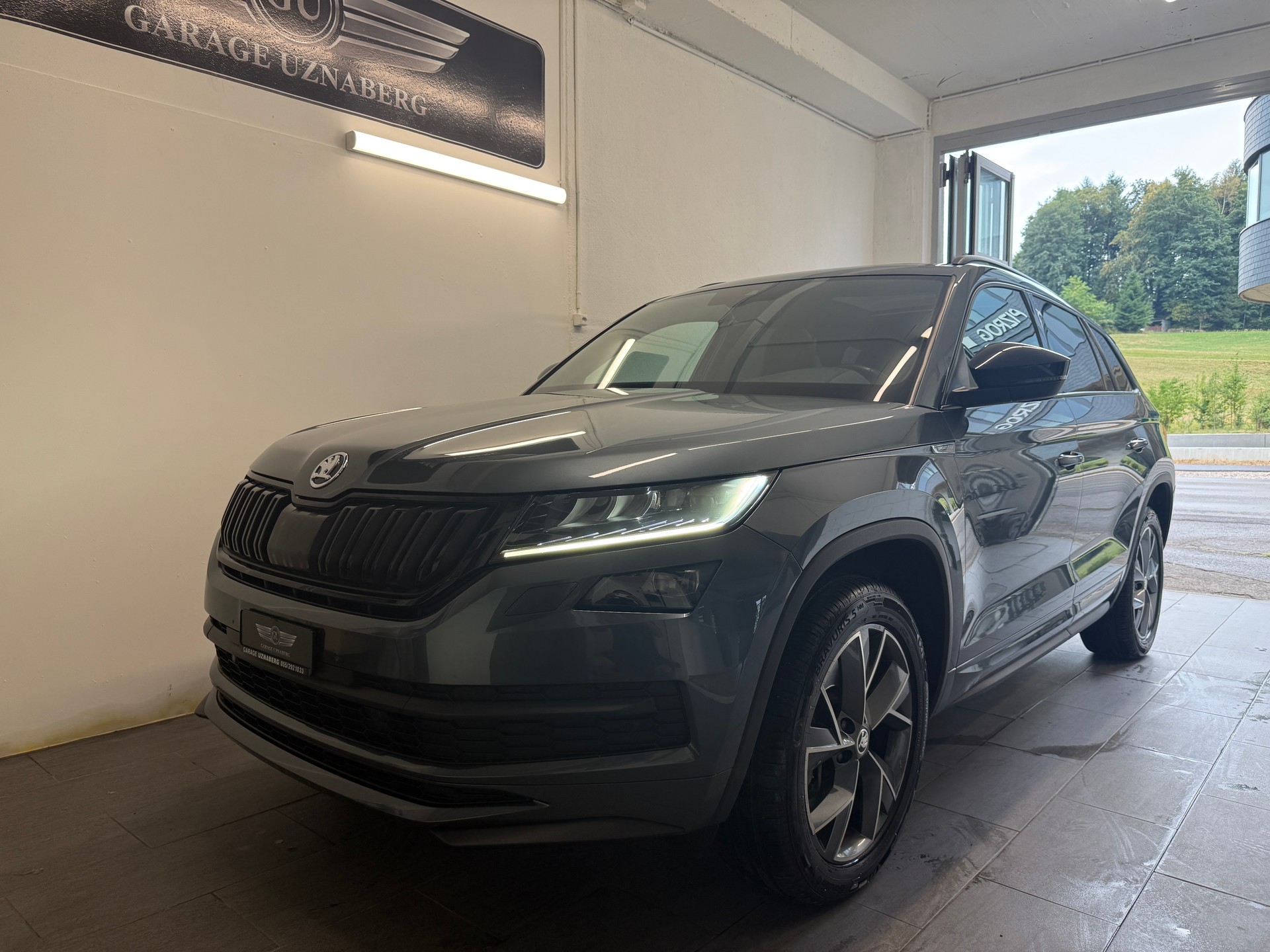 SKODA Kodiaq 2.0 TDI CR Sport Line 4x4 DSG Ab 250.- pro Monat-image-0