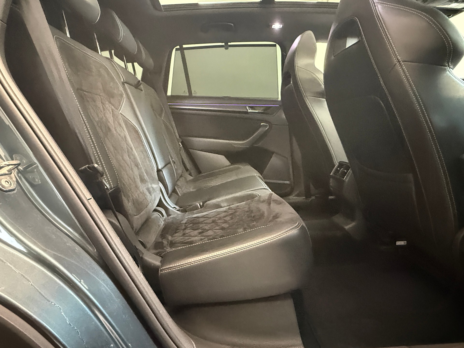 SKODA Kodiaq 2.0 TDI CR Sport Line 4x4 DSG Ab 250.- pro Monat-image-16