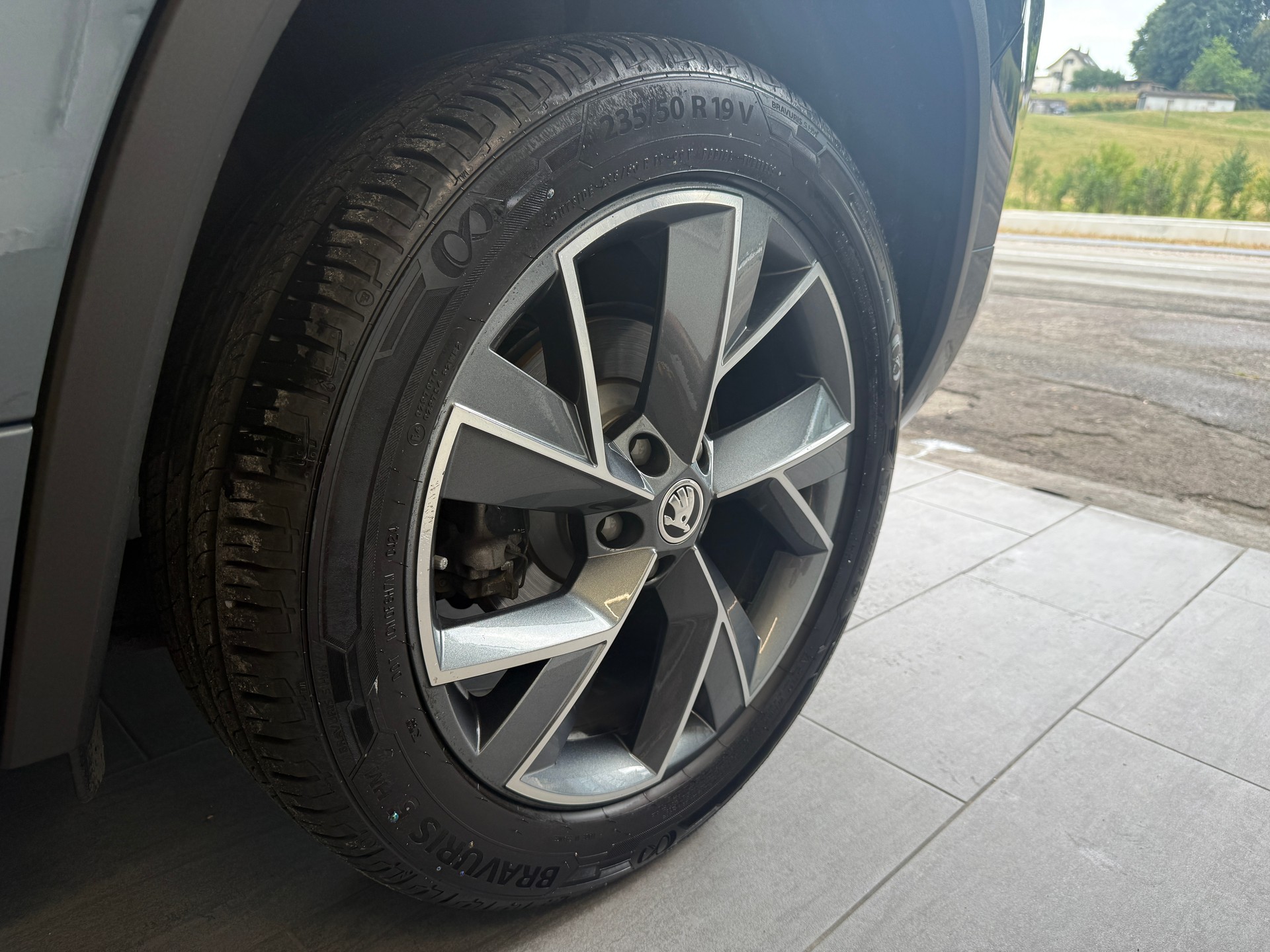SKODA Kodiaq 2.0 TDI CR Sport Line 4x4 DSG Ab 250.- pro Monat-image-21