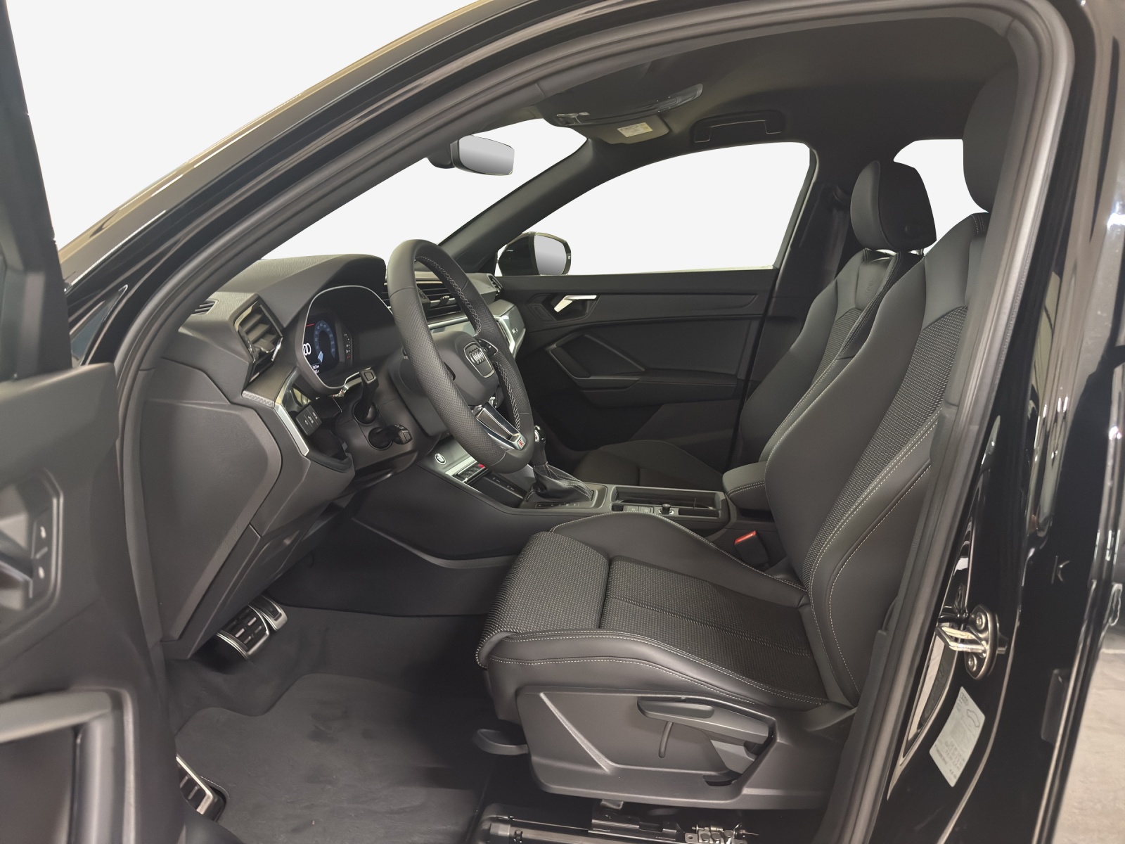 AUDI Q3 Sportback 35 TFSI S line Attraction S-tronic-image-7