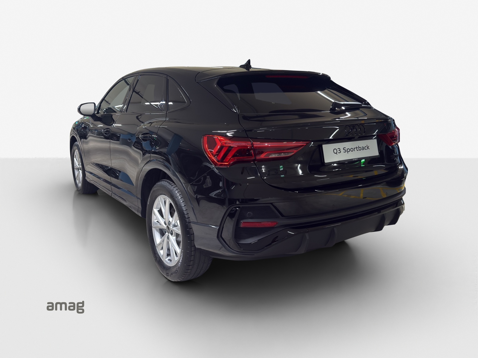 AUDI Q3 Sportback 35 TFSI S line Attraction S-tronic-image-2