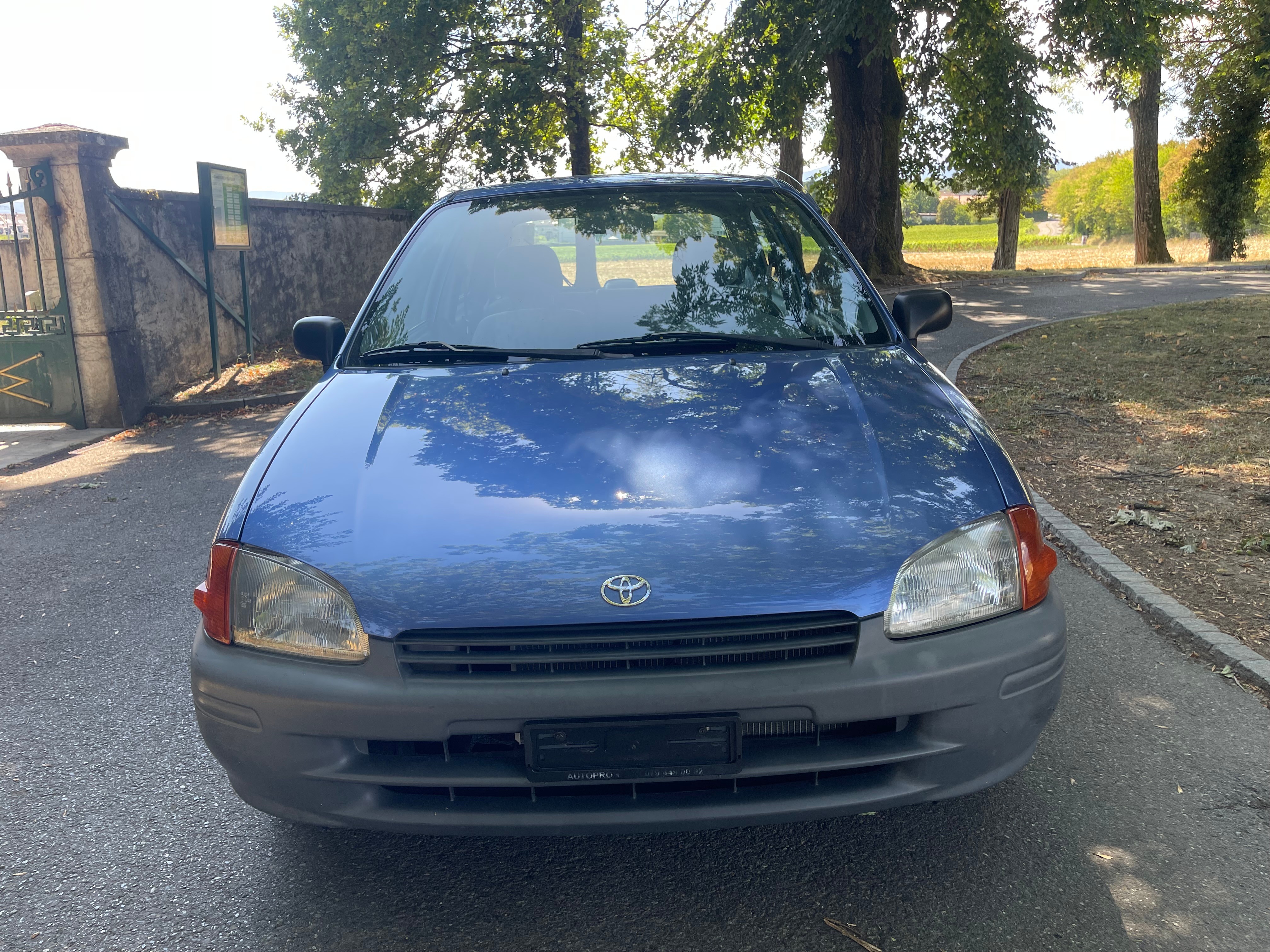 Car photo