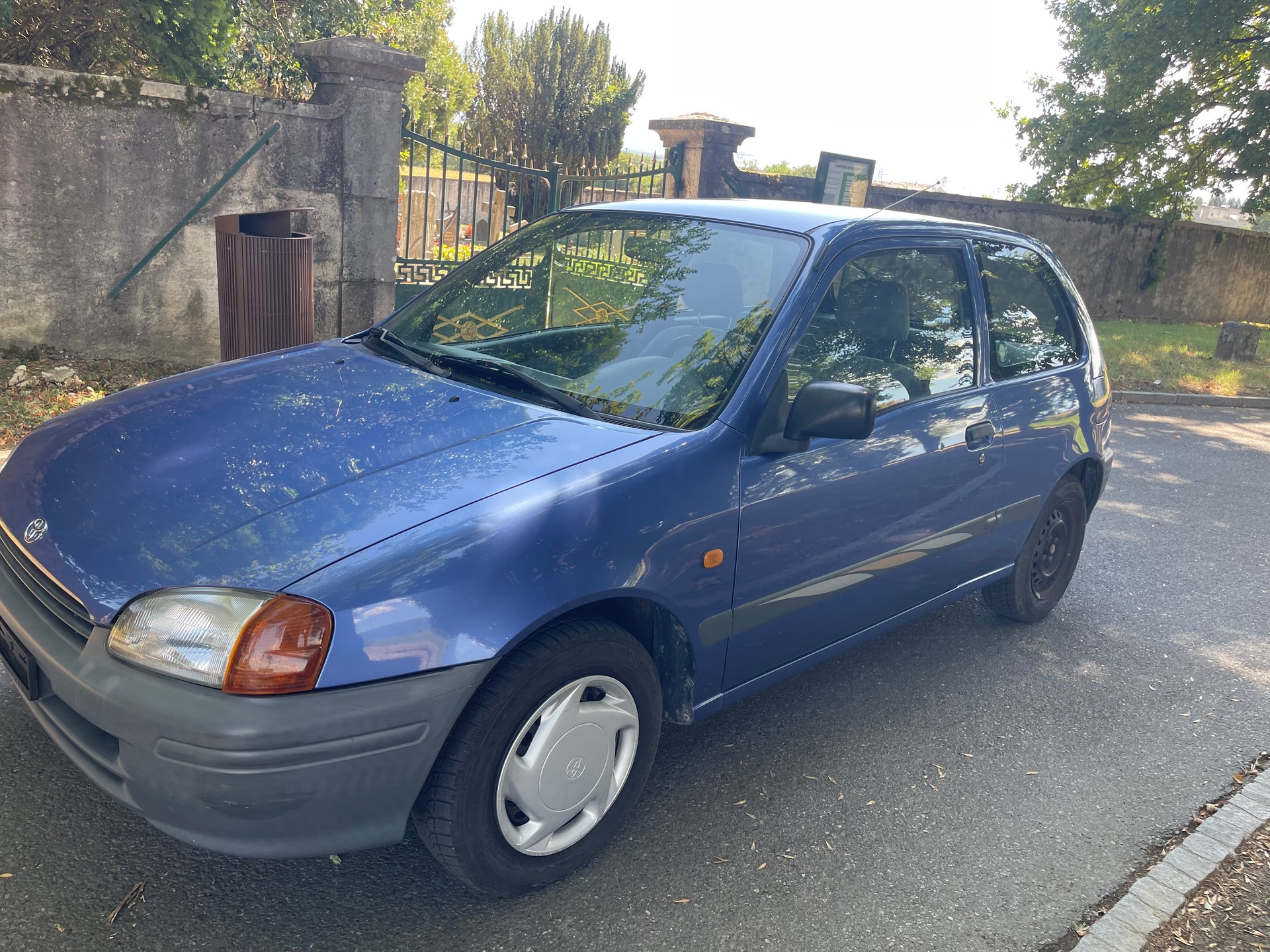 TOYOTA Starlet 1.3-image-1