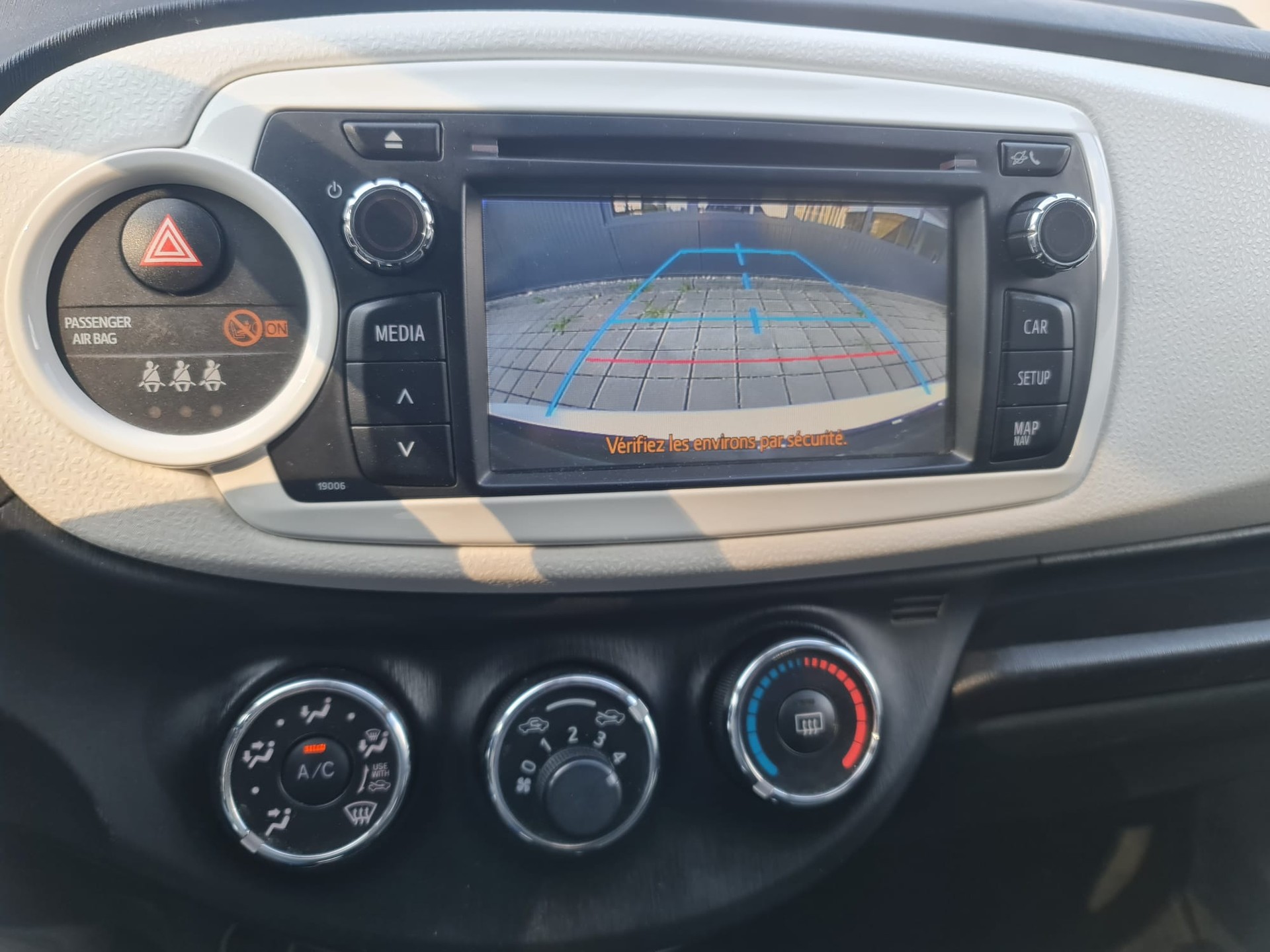 TOYOTA Yaris 1.33 Sol Premium-image-10