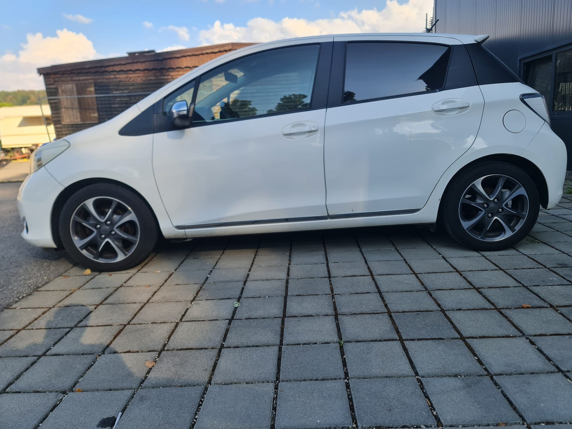 TOYOTA Yaris 1.33 Sol Premium-image-7