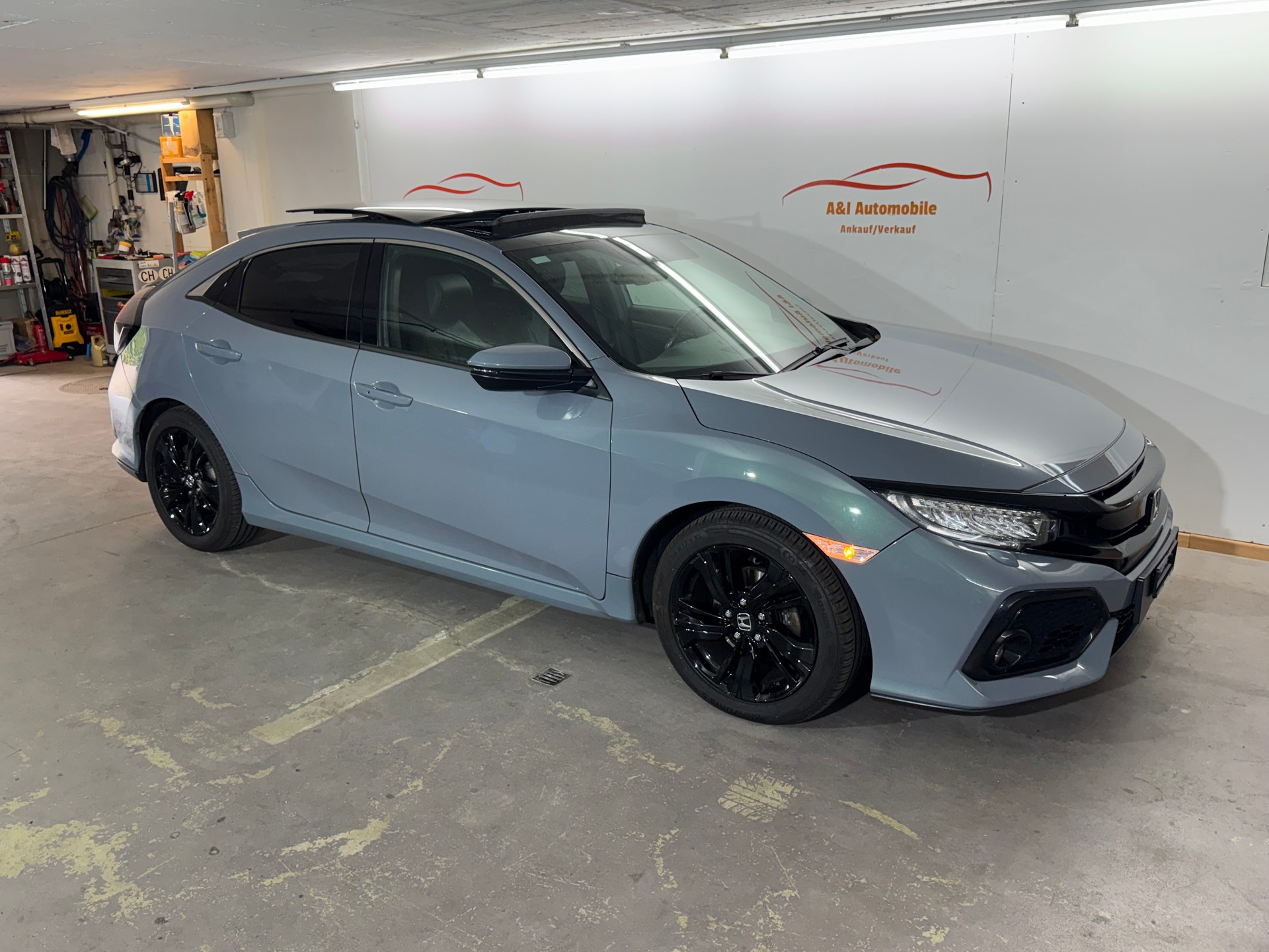 HONDA Civic 1.0 VTEC Executive Premium CVT-image-1