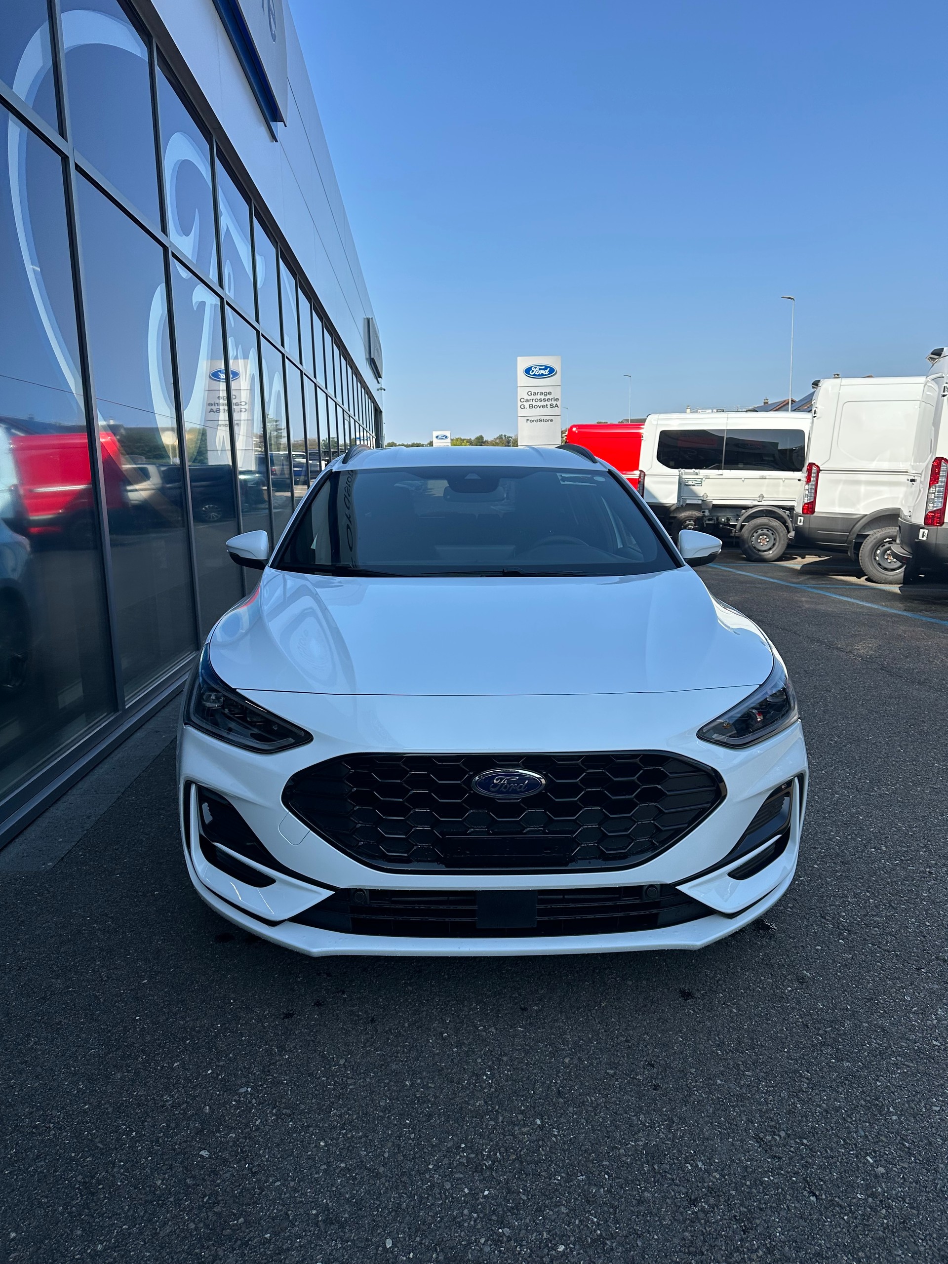 FORD Focus Station Wagon 1.0i EcoB ST-Line X/155CV/Aut.-image-8