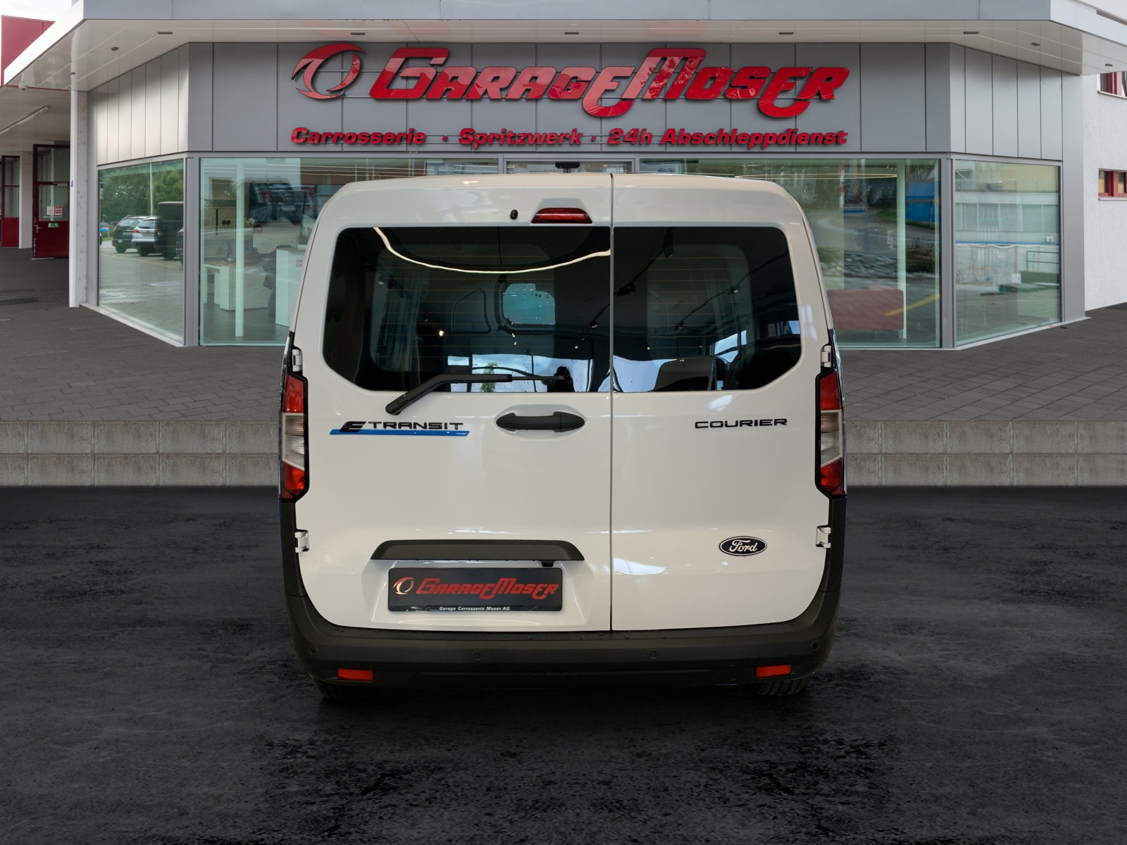 FORD E-Transit Courier Van Trend-image-5