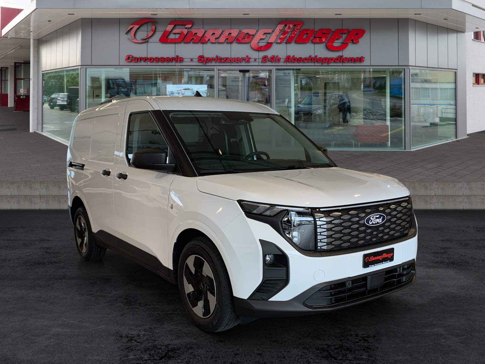 FORD E-Transit Courier Van Trend-image-2