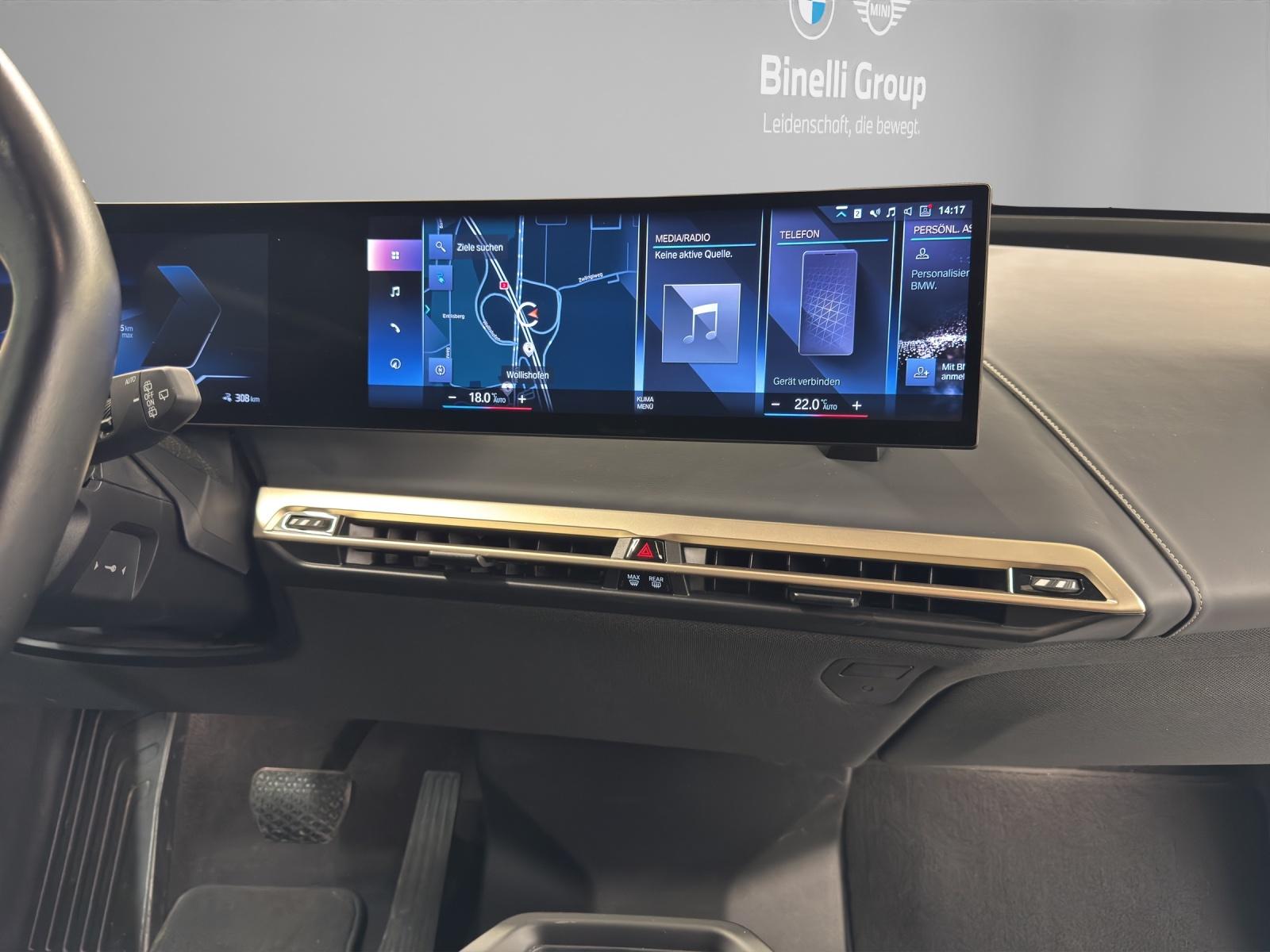 BMW iX xDrive50-image-18