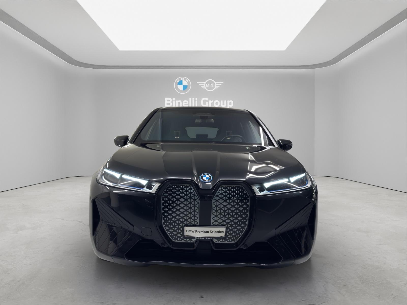 BMW iX xDrive50-image-7