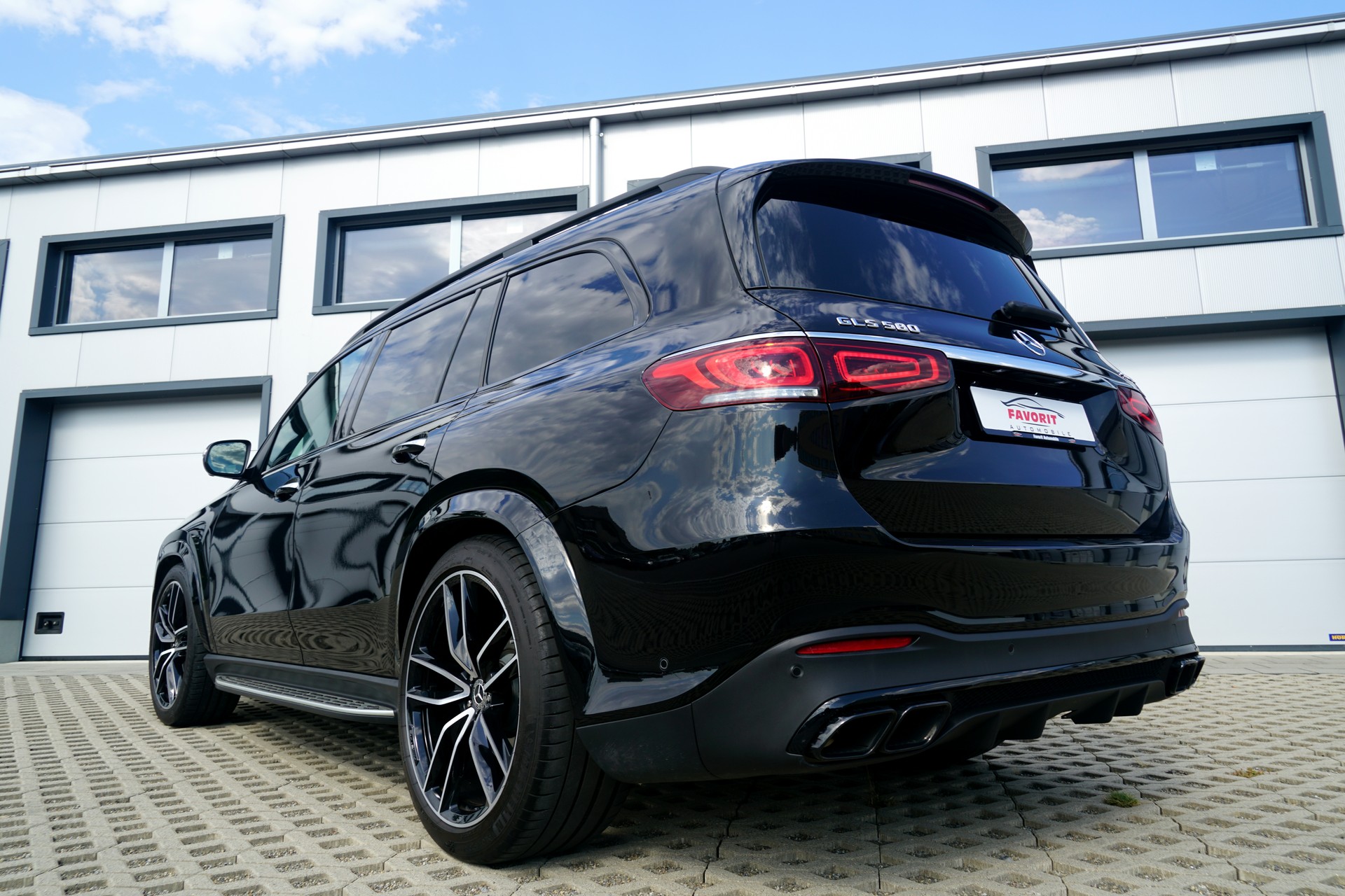 MERCEDES-BENZ GLS 580 AMG Line 4Matic 9G-Tronic (CH)-image-11