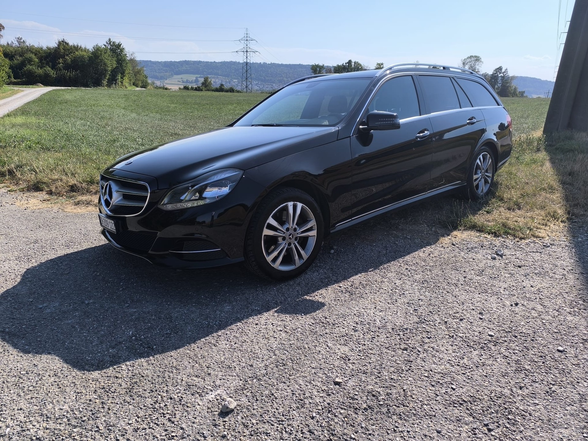 MERCEDES-BENZ E 220 BlueTEC Avantgarde 4Matic 7G-Tronic-image-2